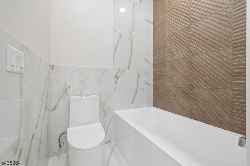 15 Fulton Ave 2