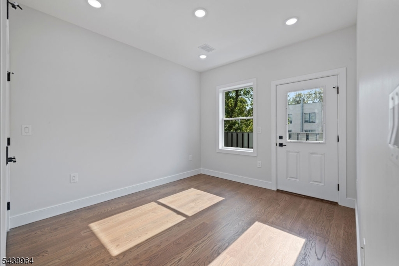 15 Fulton Ave 2