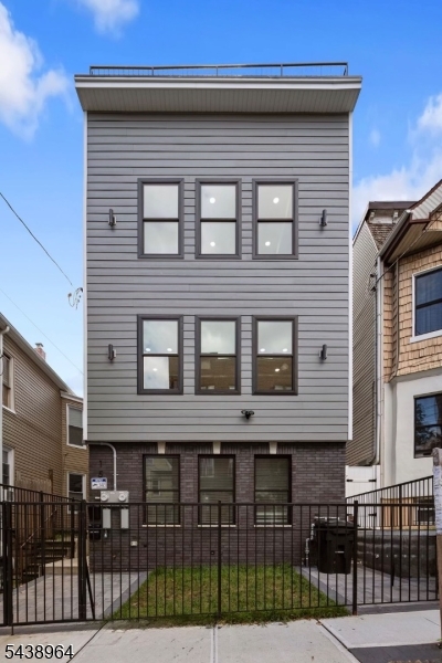15 Fulton Ave 2