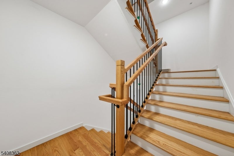 52 James St 3