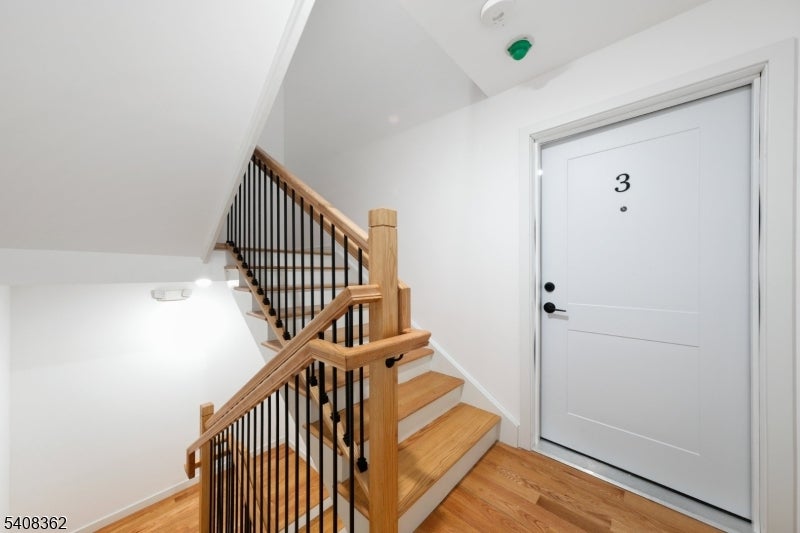 52 James St 3