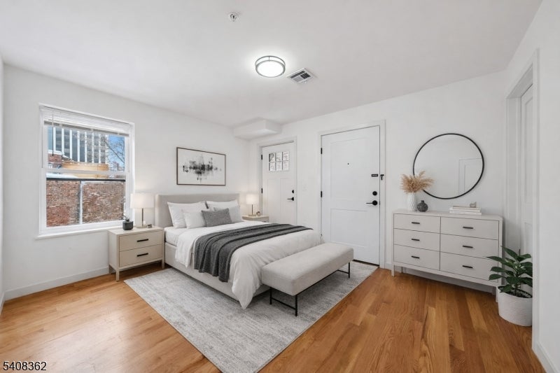 52 James St 3