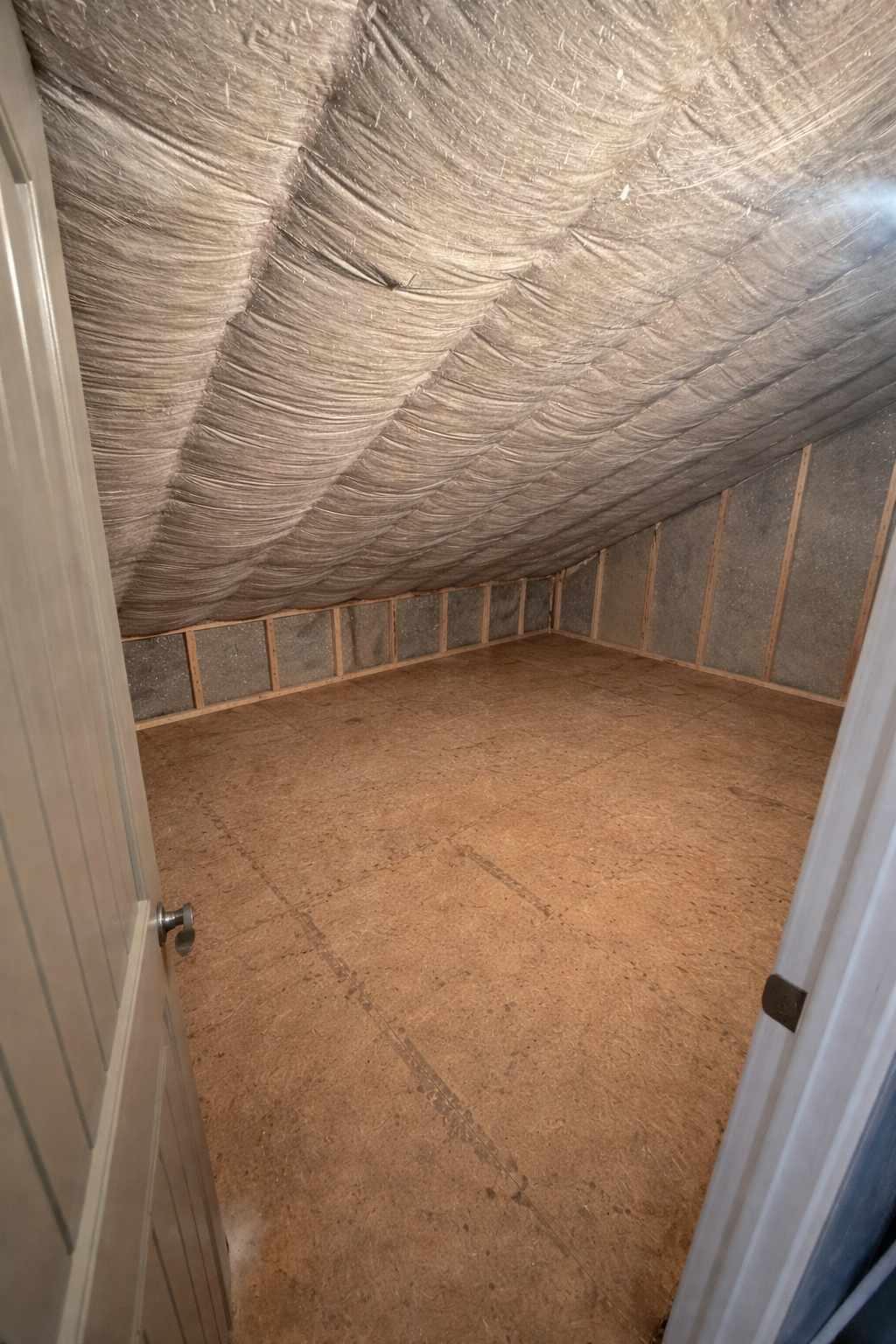 6843 Village Lake Circle