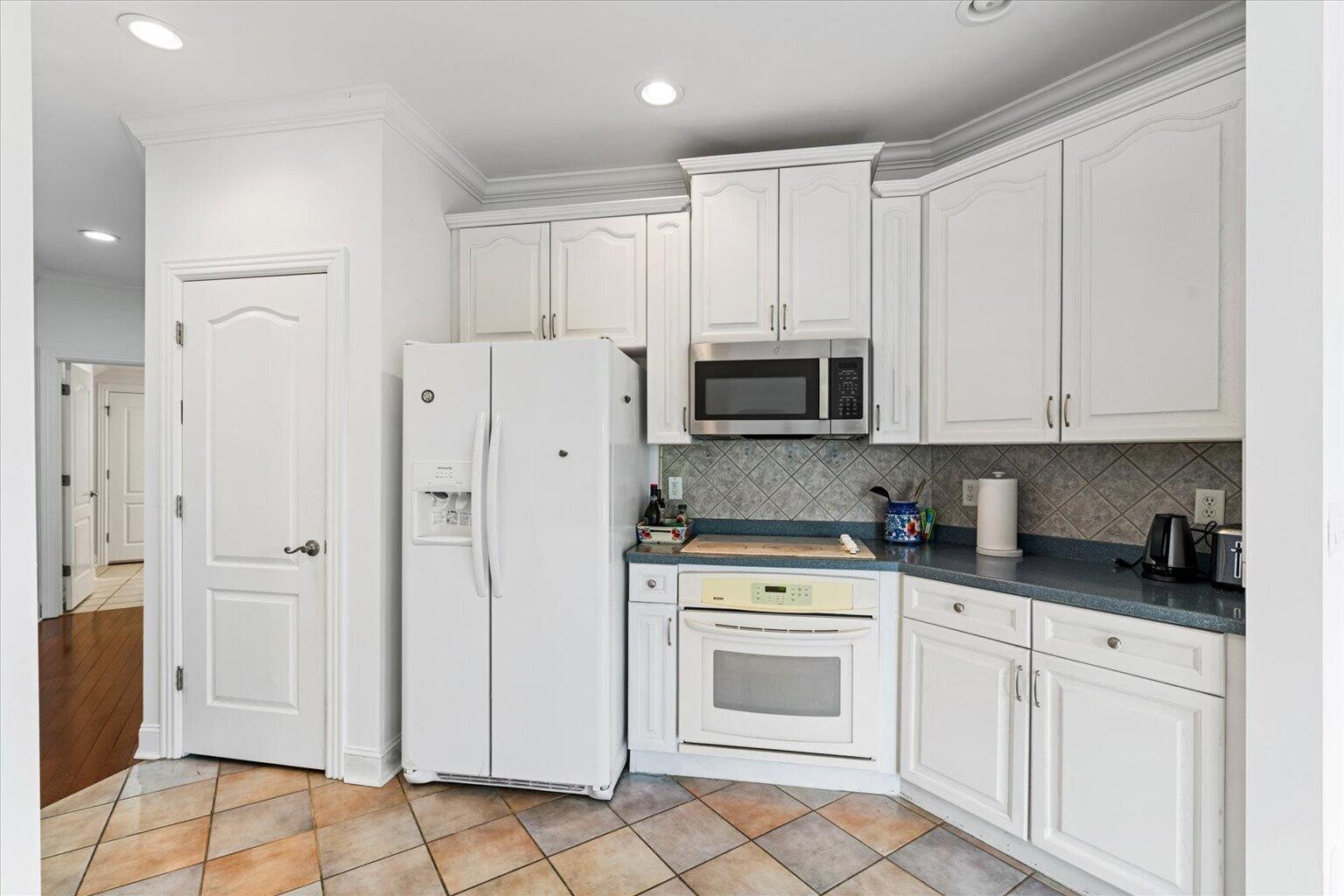 901 Renaissance Court