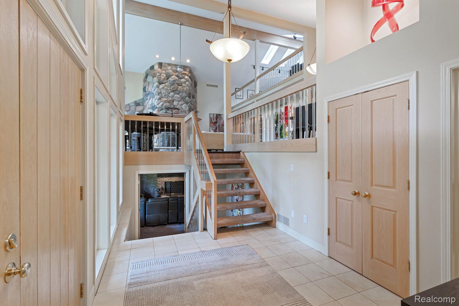 6653 COLLEGE Park