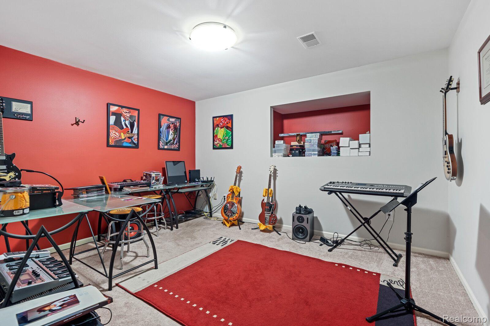 6653 COLLEGE Park