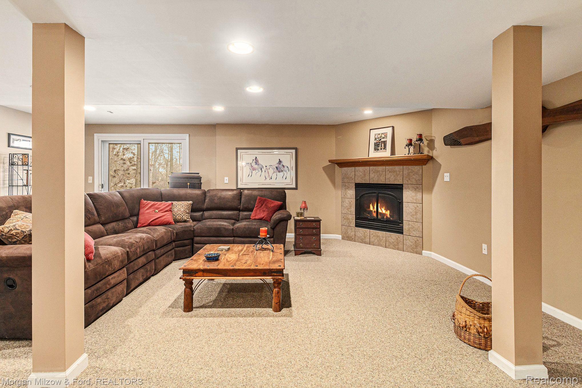 5976 Snow Apple Drive