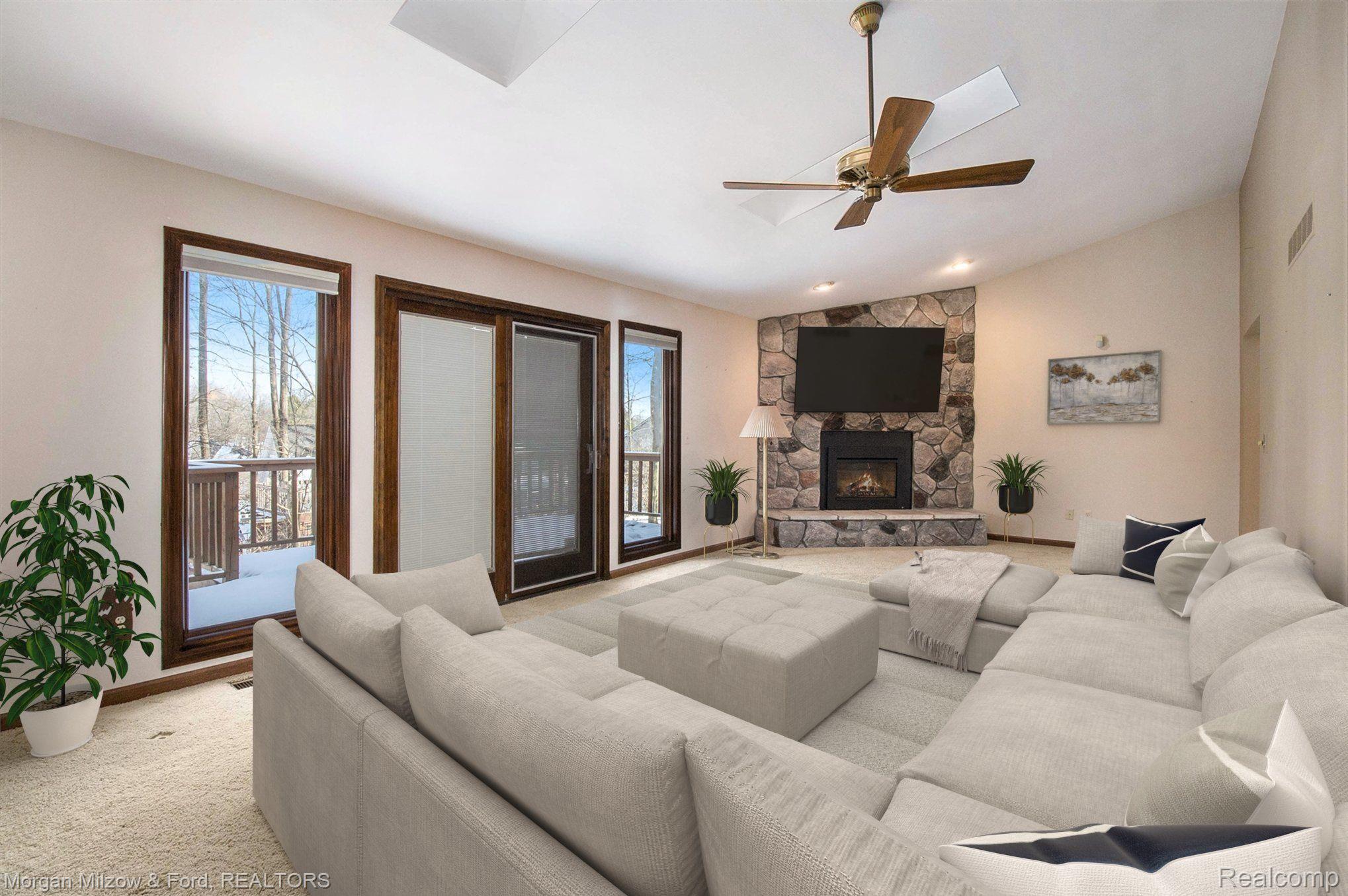 5976 Snow Apple Drive