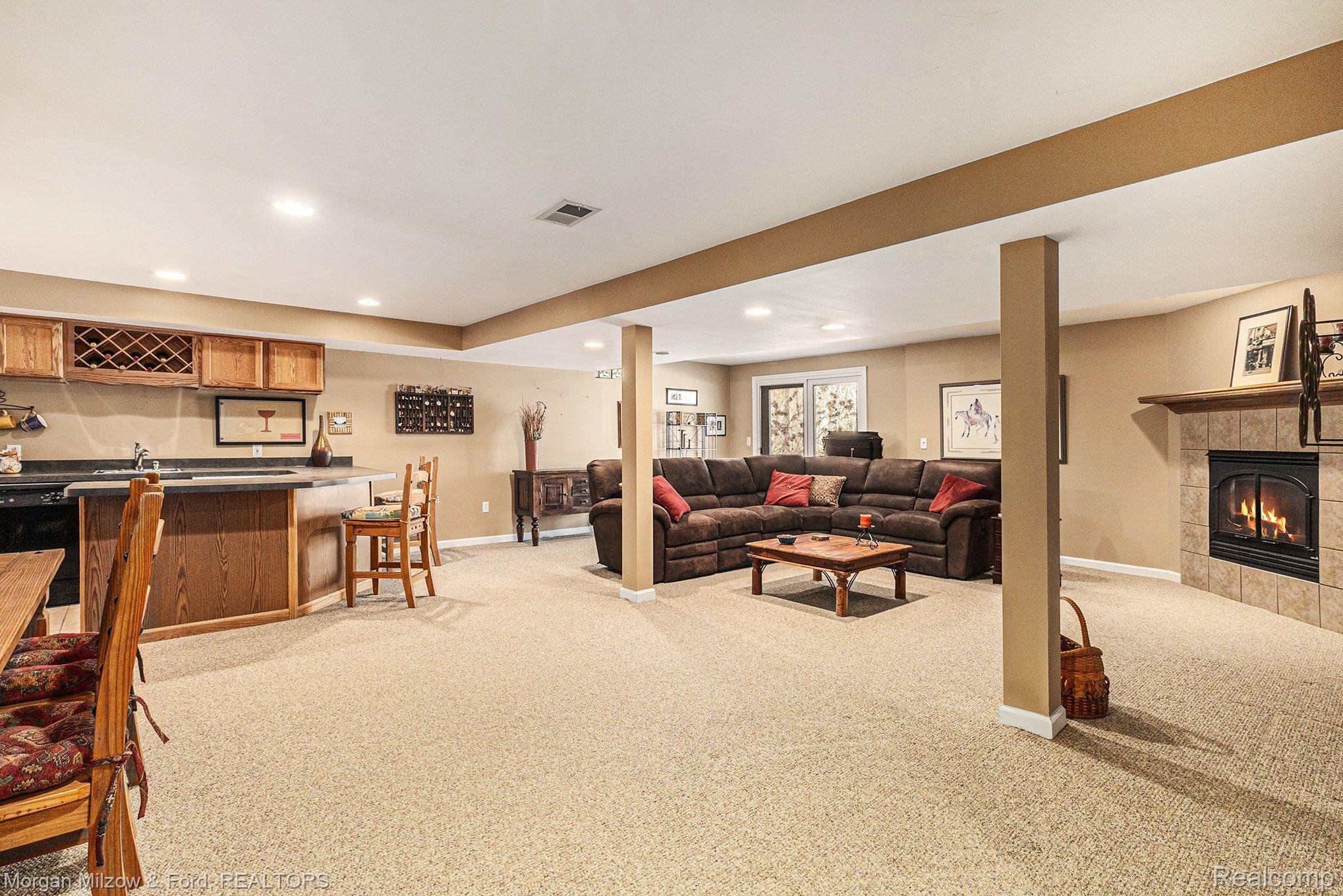 5976 Snow Apple Drive