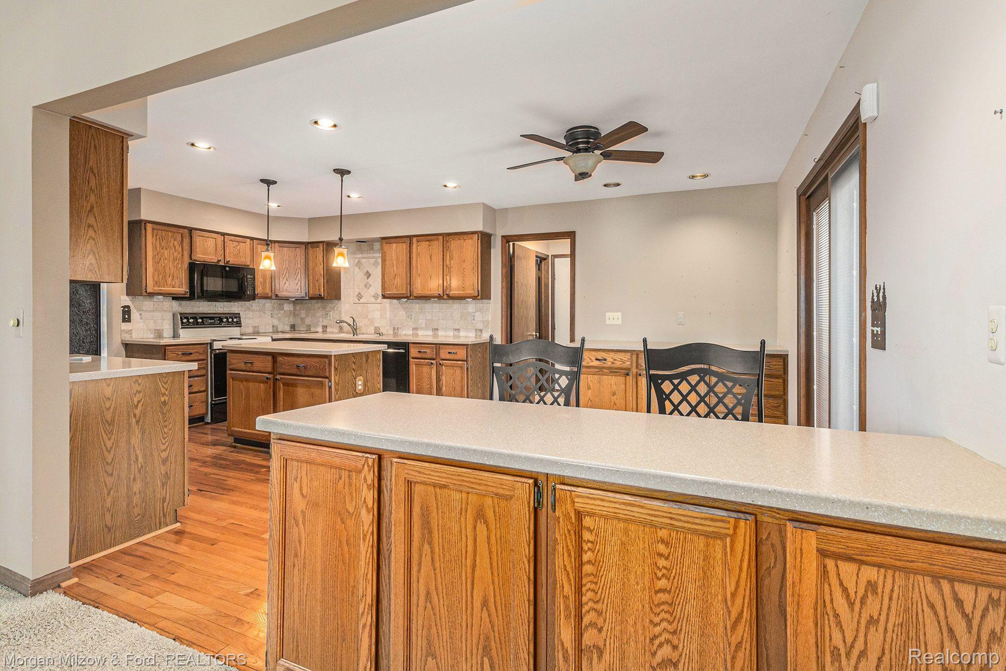 5976 Snow Apple Drive
