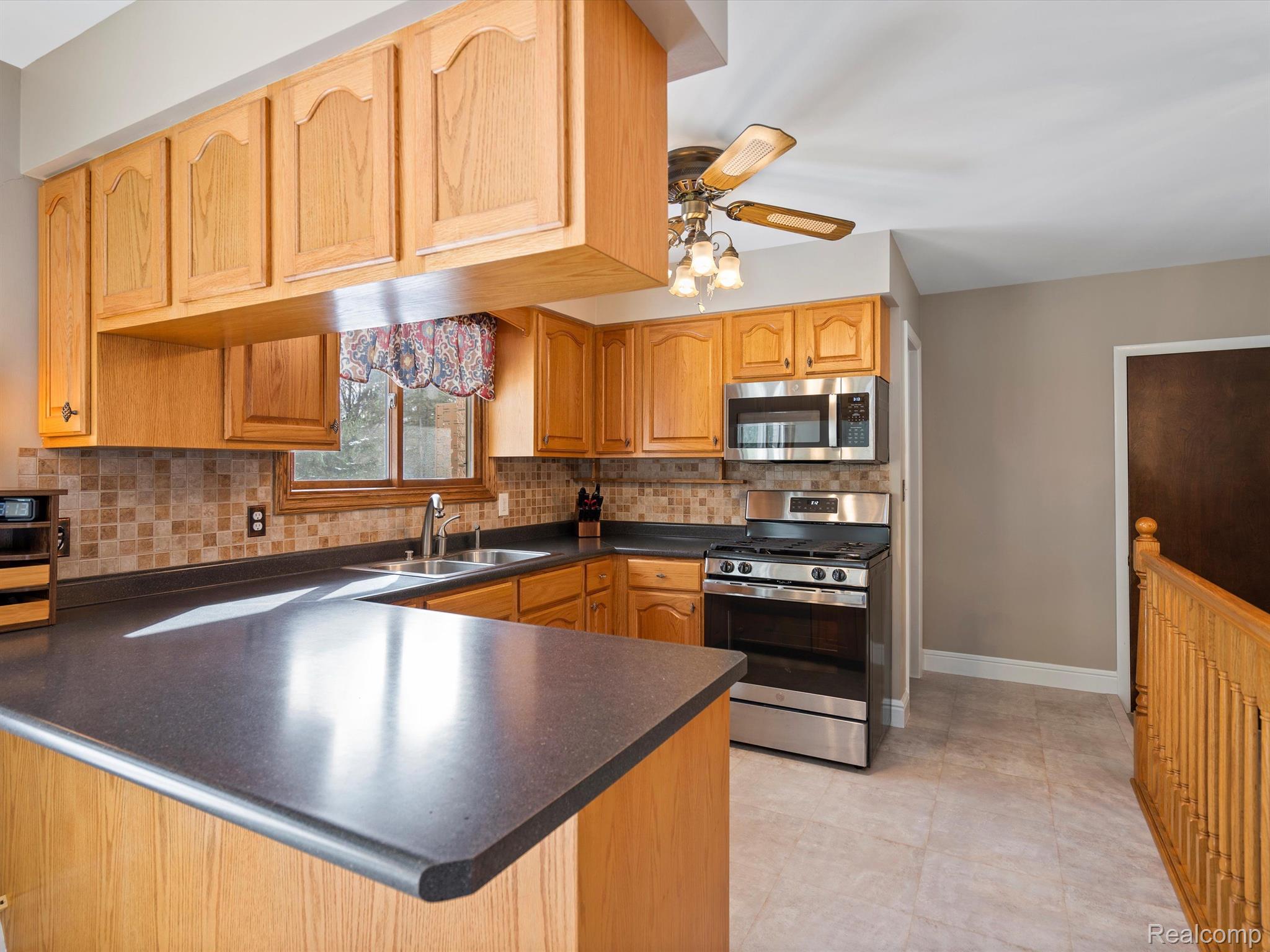 1633 ONEIDA Trail