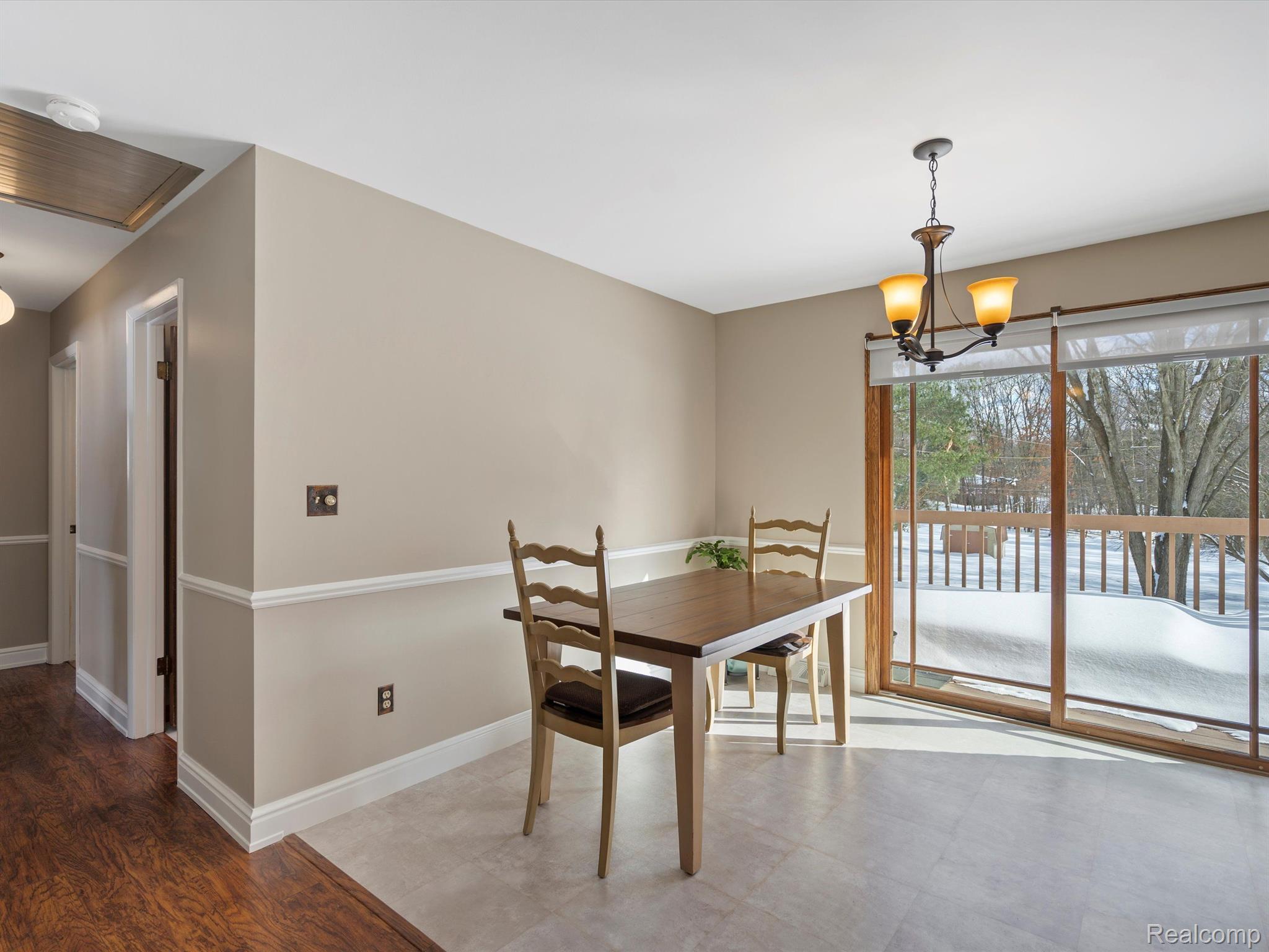 1633 ONEIDA Trail