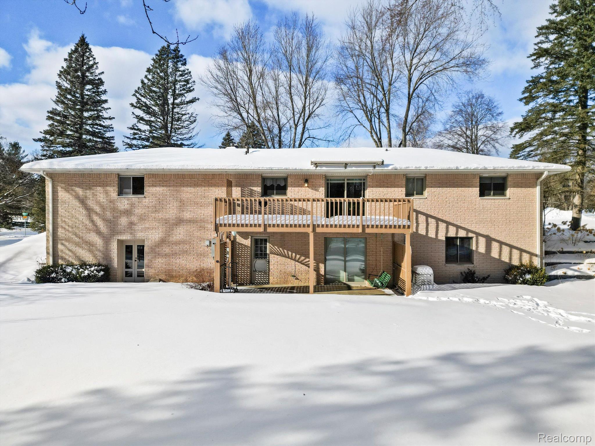 1633 ONEIDA Trail
