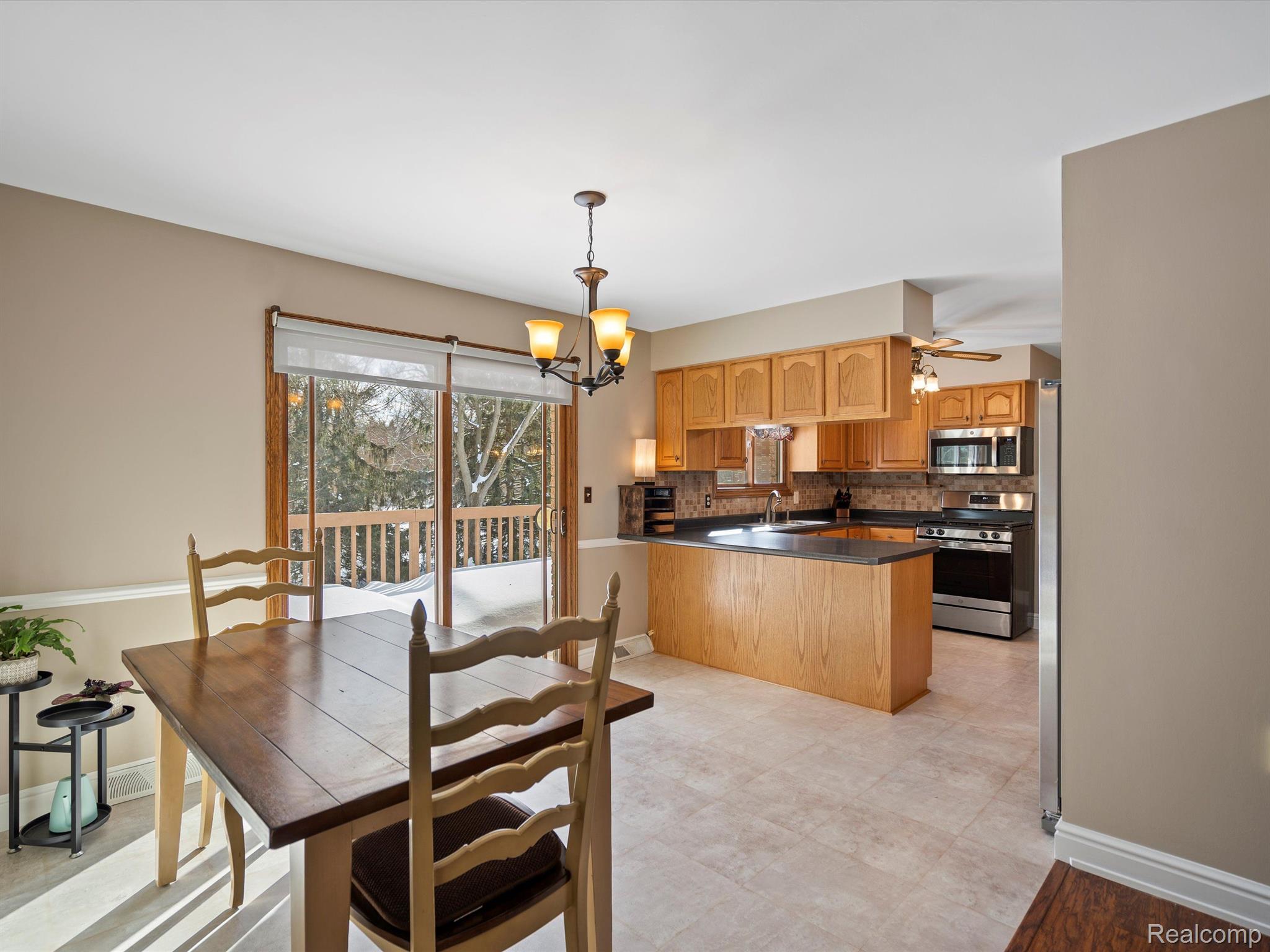 1633 ONEIDA Trail