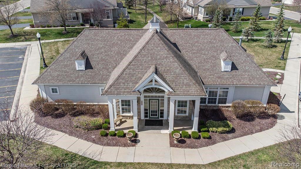 5602 Heathland Circle
