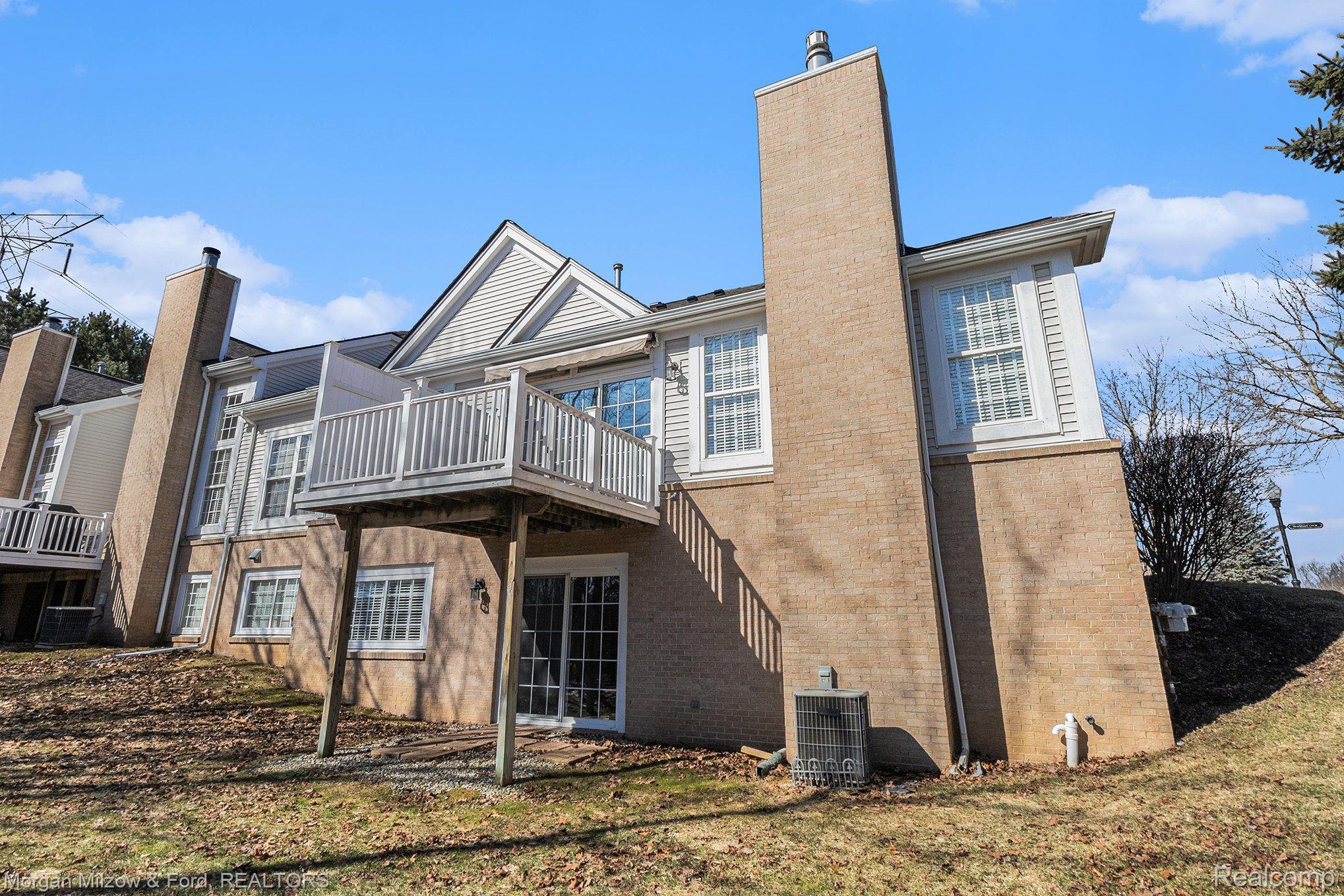5602 Heathland Circle