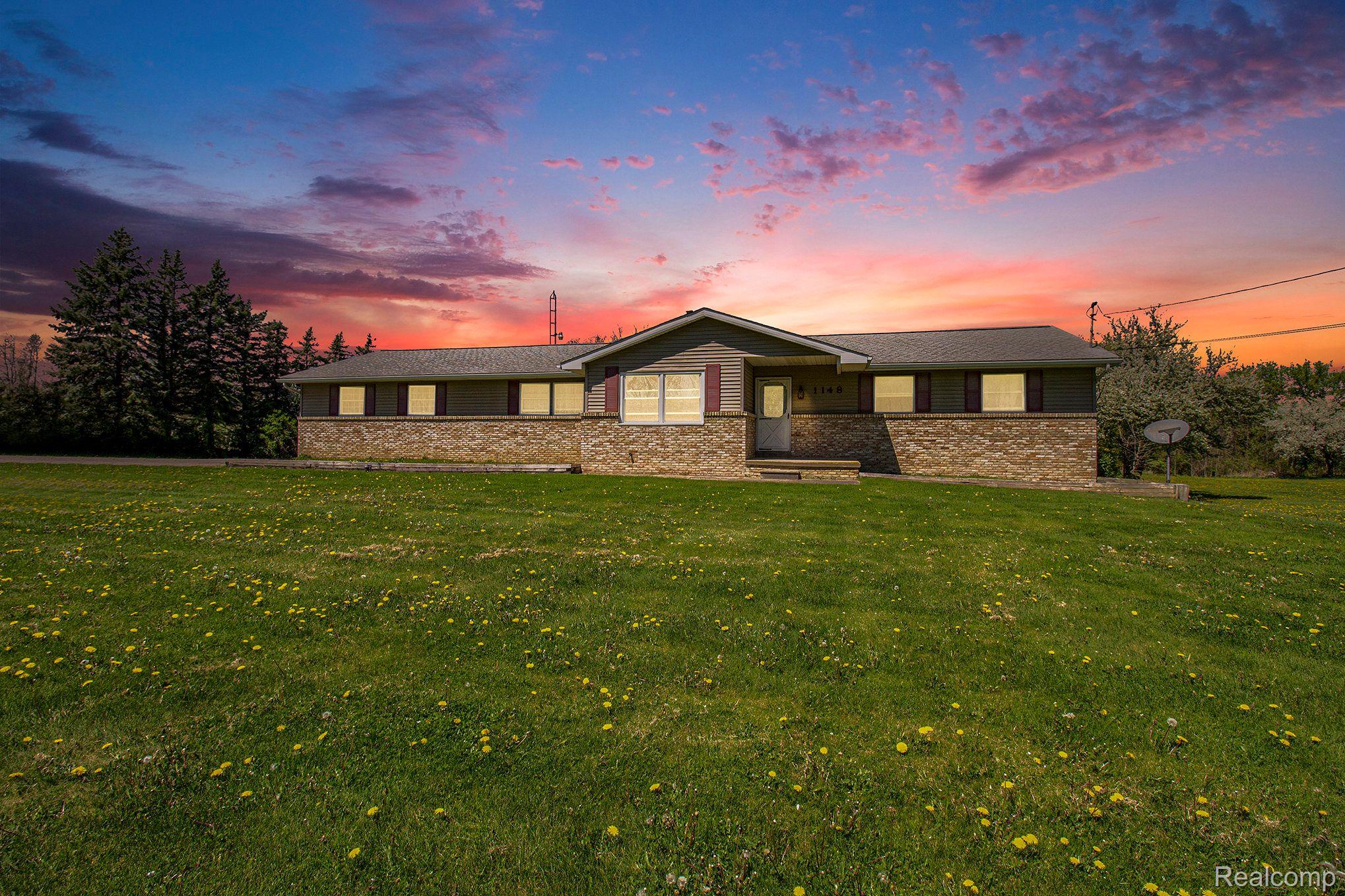 1148 W COOK Road