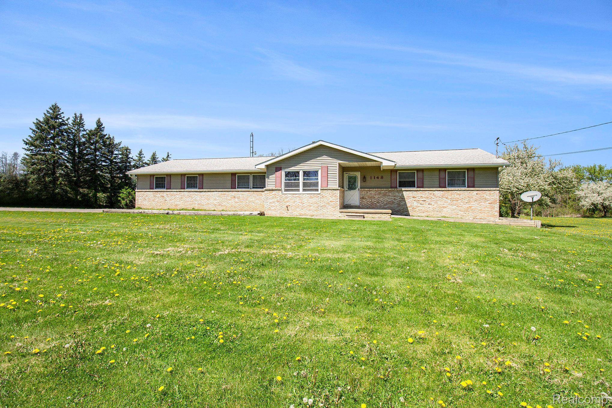 1148 W COOK Road