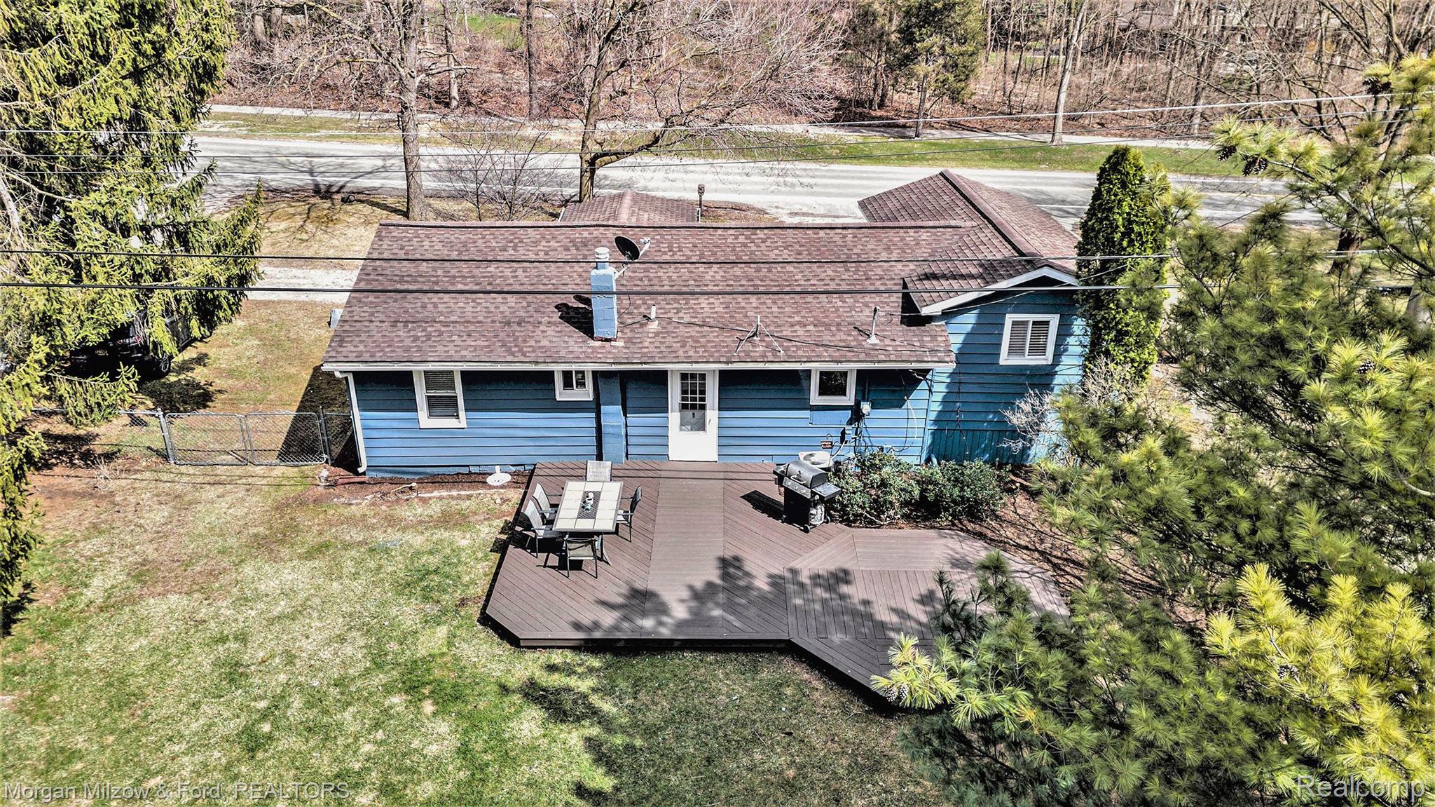 6901 Clintonville Road