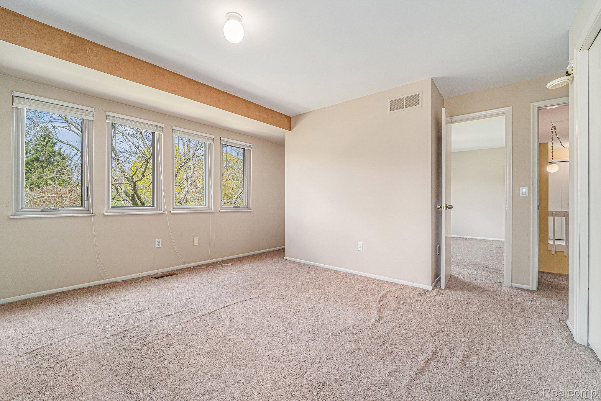 8165 Holcomb Road