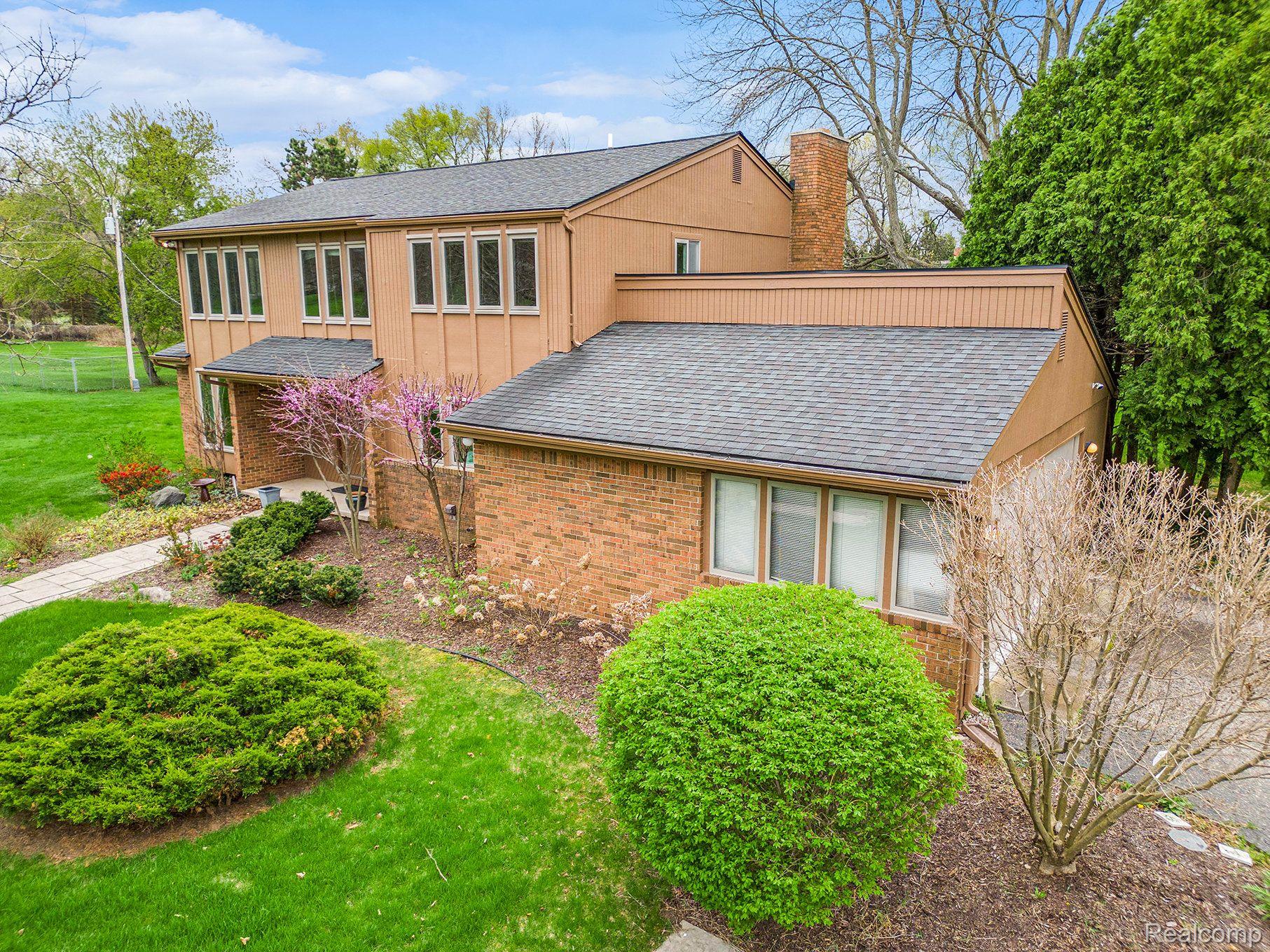 8165 Holcomb Road