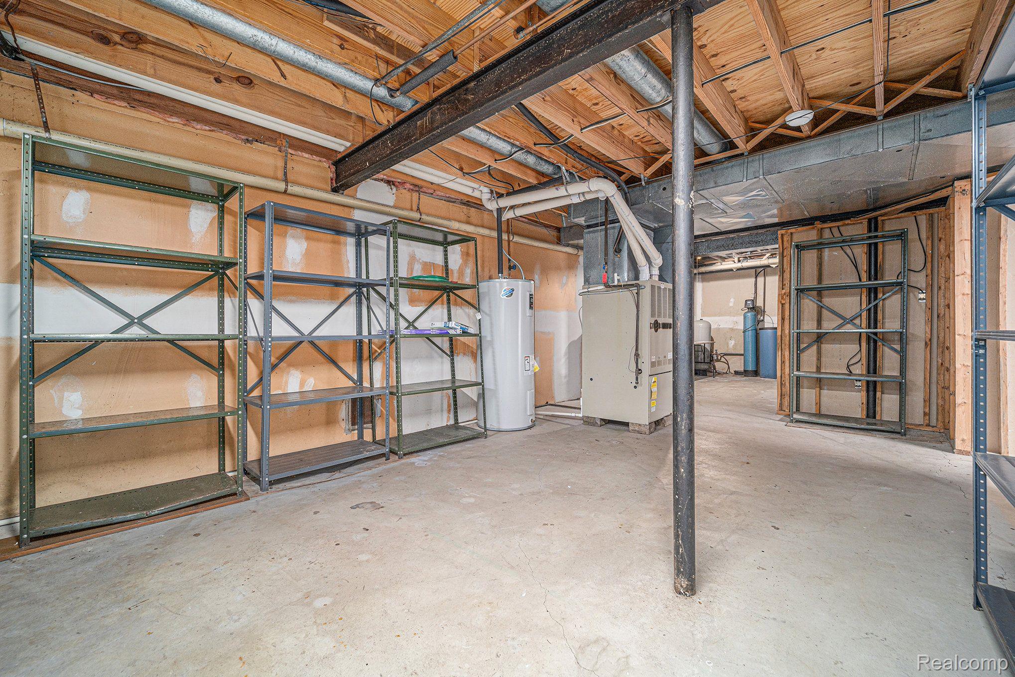 8165 Holcomb Road