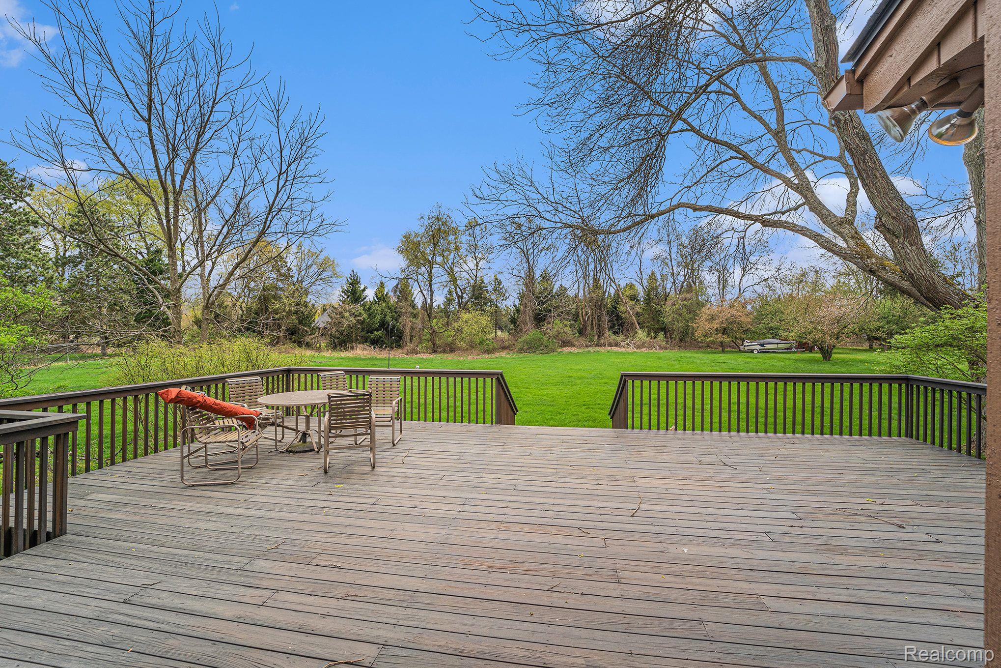 8165 Holcomb Road
