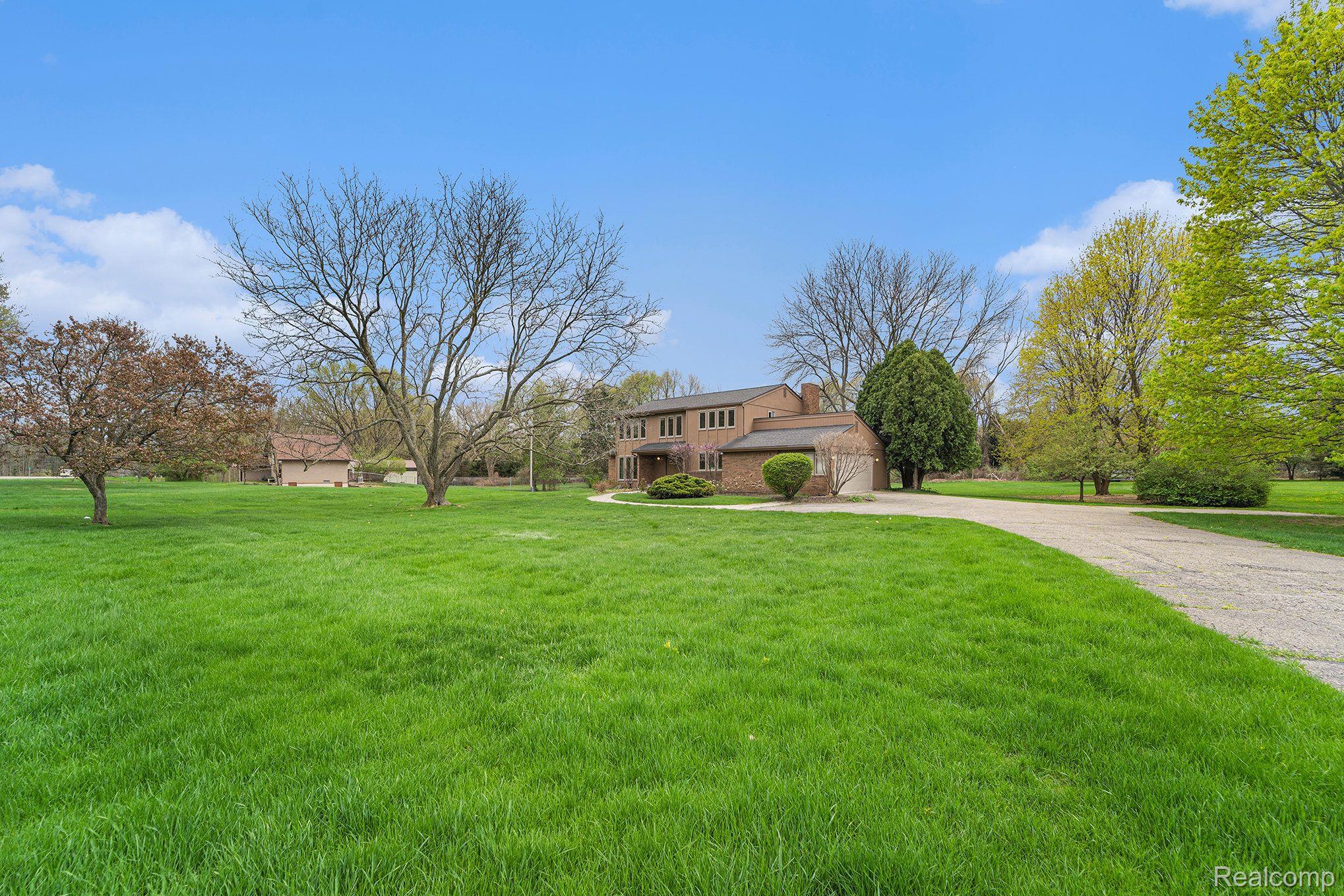 8165 Holcomb Road