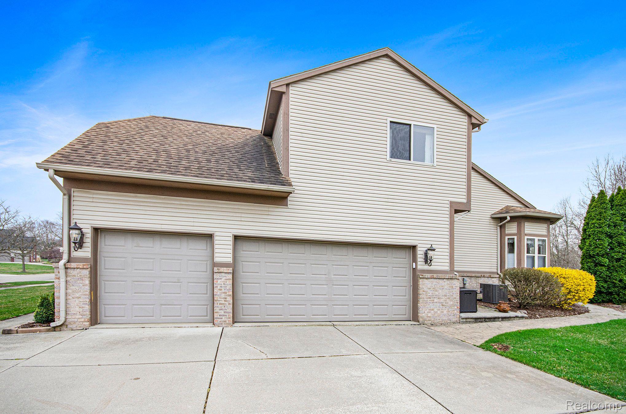 10213 Wellington Drive