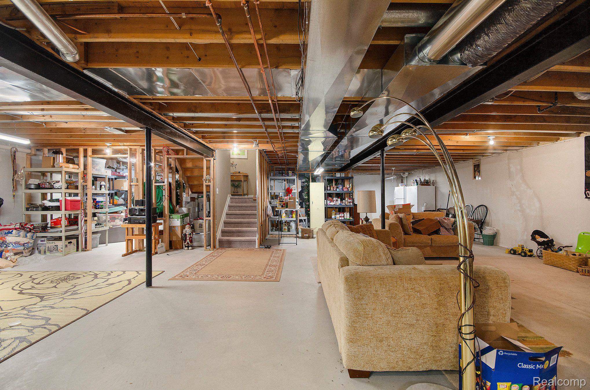 10213 Wellington Drive