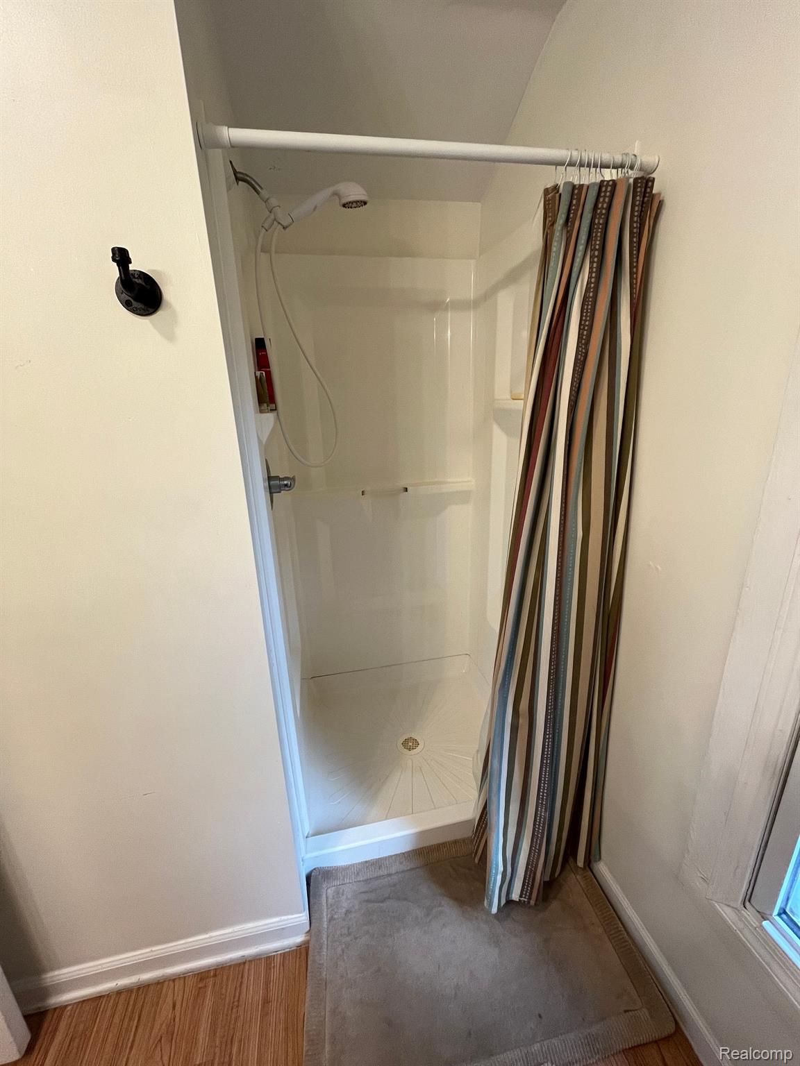 425 SCHOOLHOUSE Street