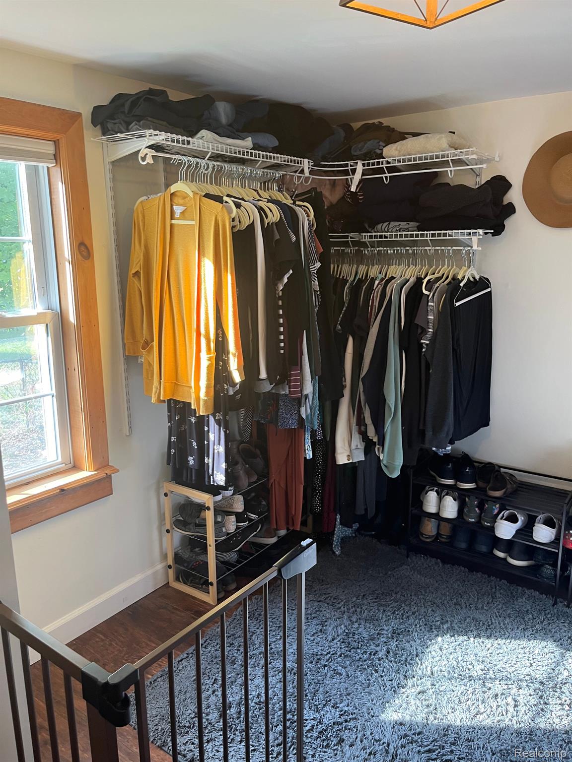 425 SCHOOLHOUSE Street