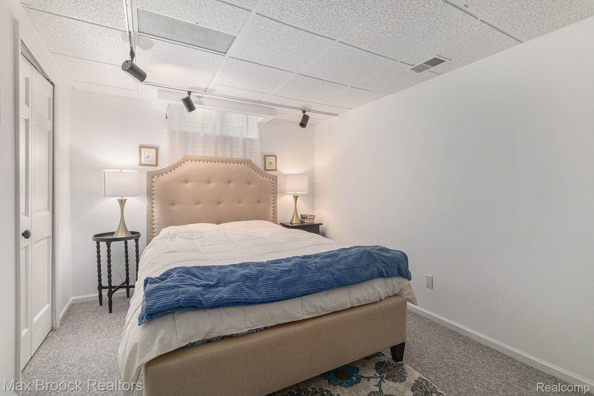 5406 BRISTOL PARKE Drive