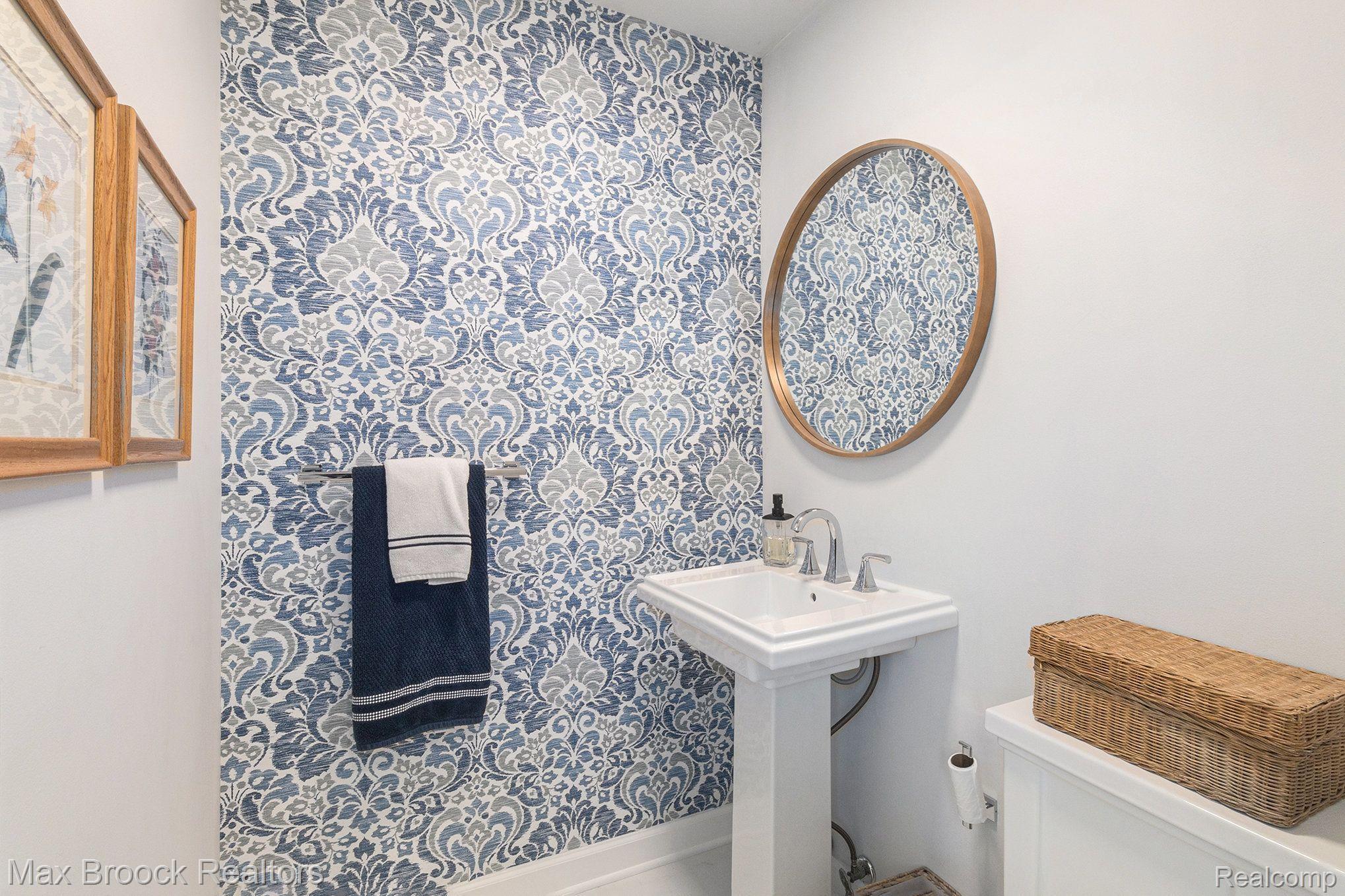 5406 BRISTOL PARKE Drive