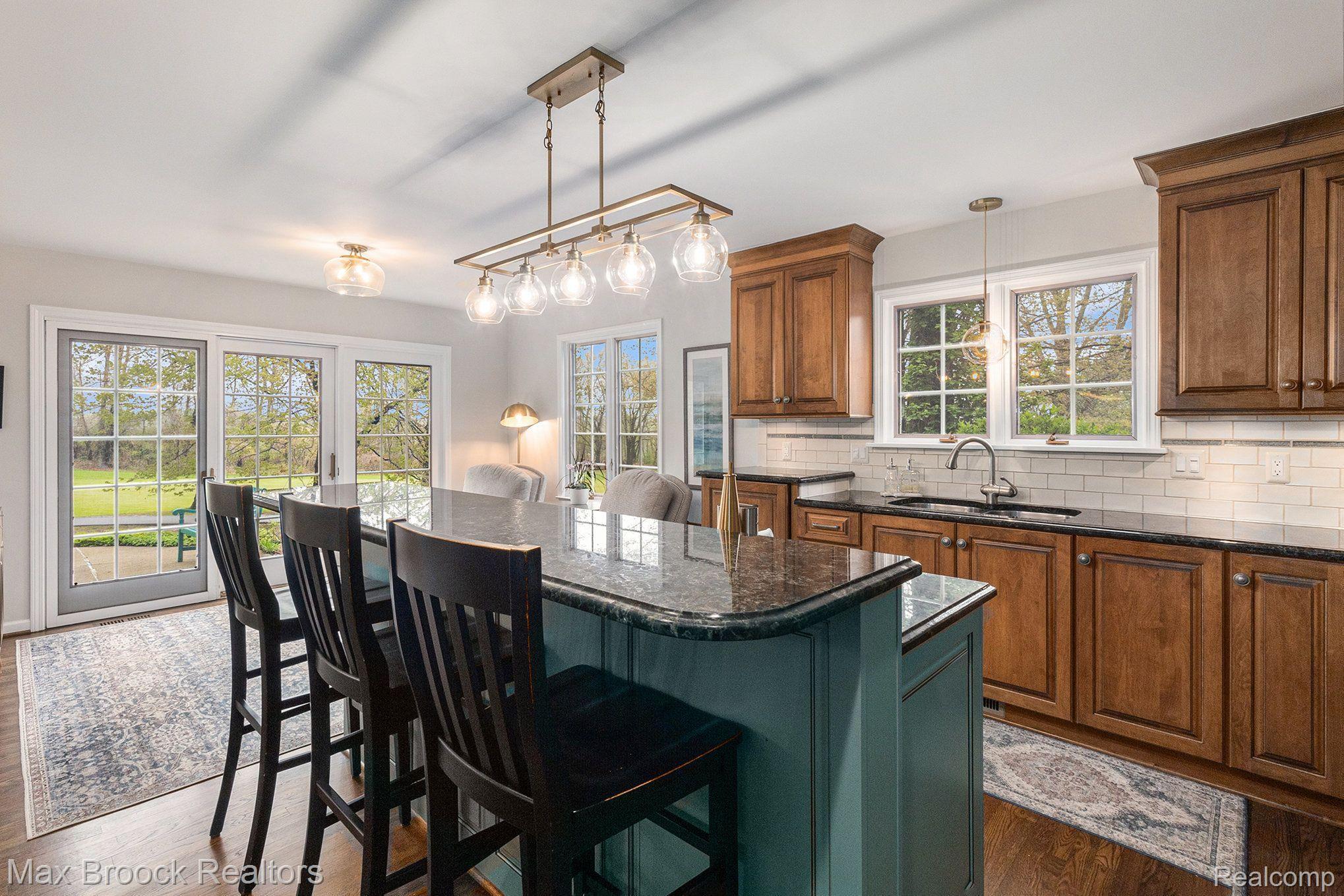 5406 BRISTOL PARKE Drive