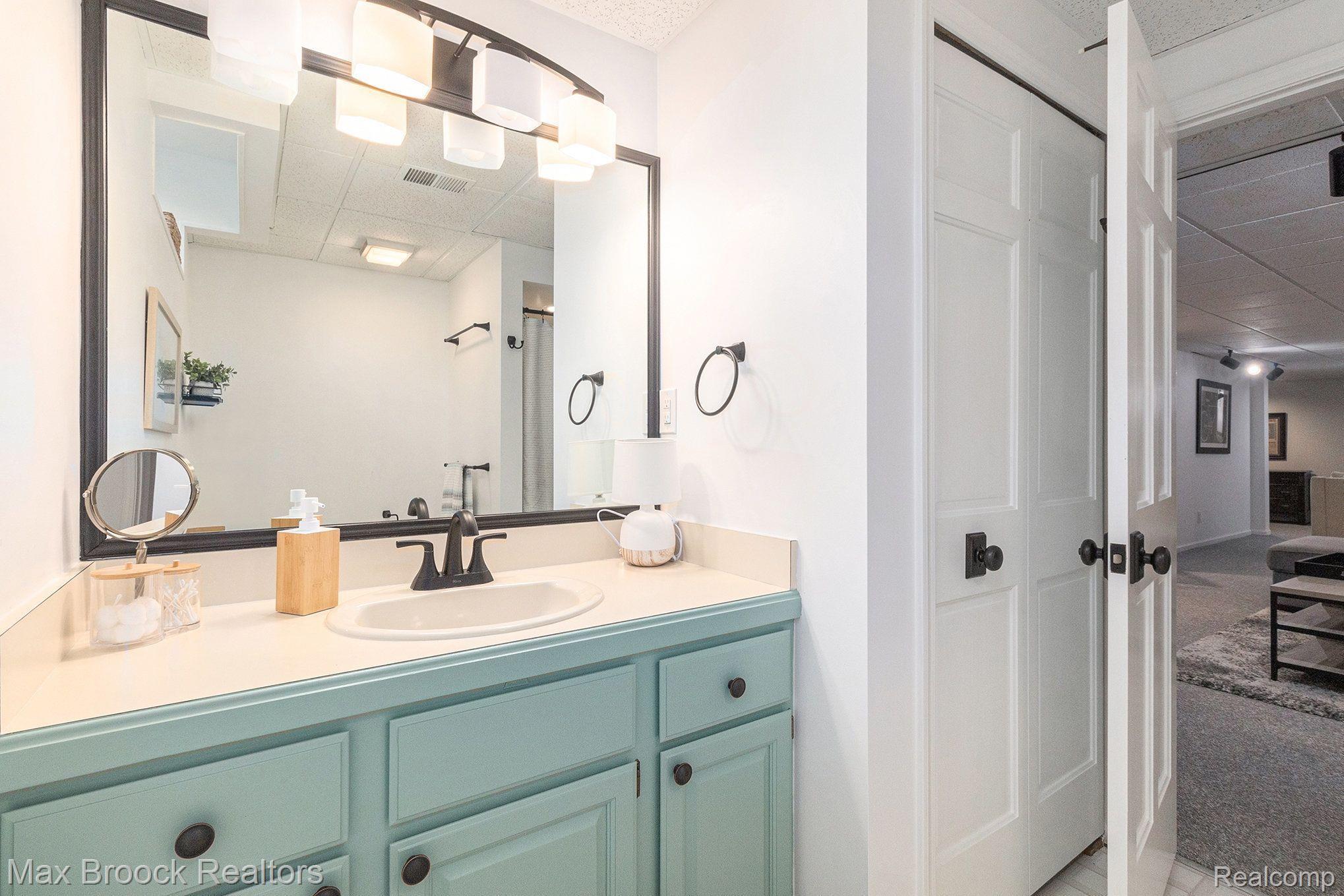 5406 BRISTOL PARKE Drive