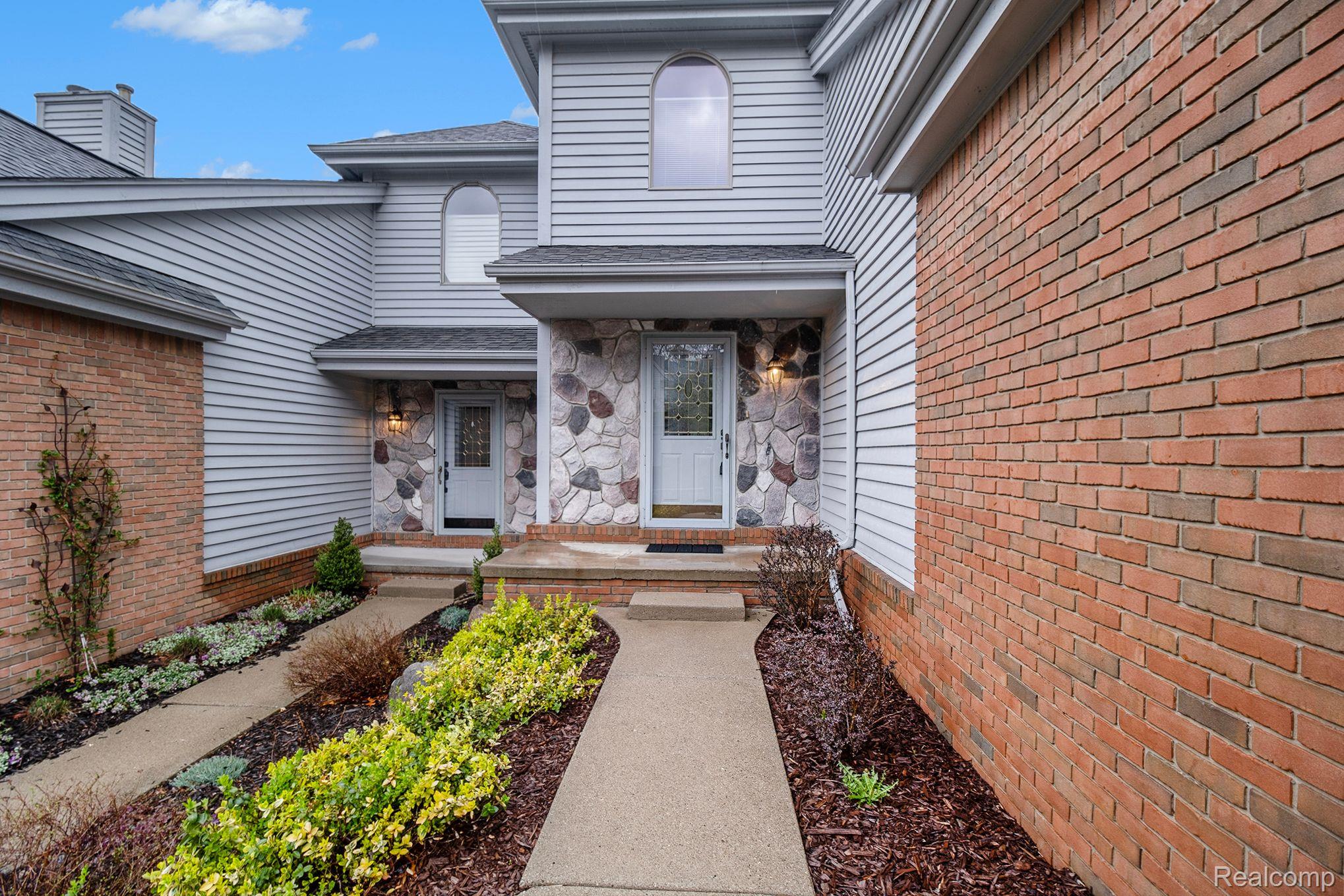 4946 Scenic Pines Court