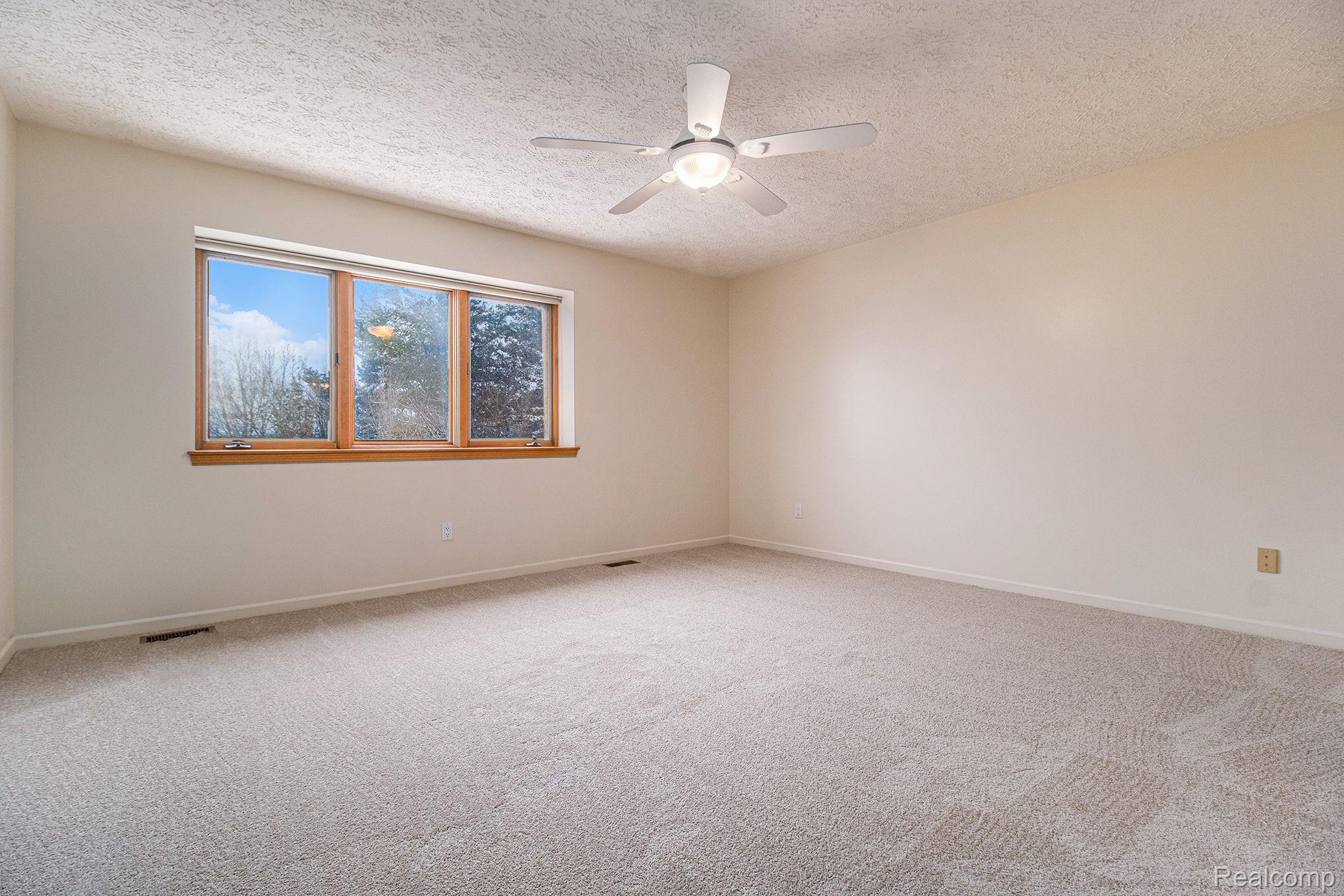 4946 Scenic Pines Court