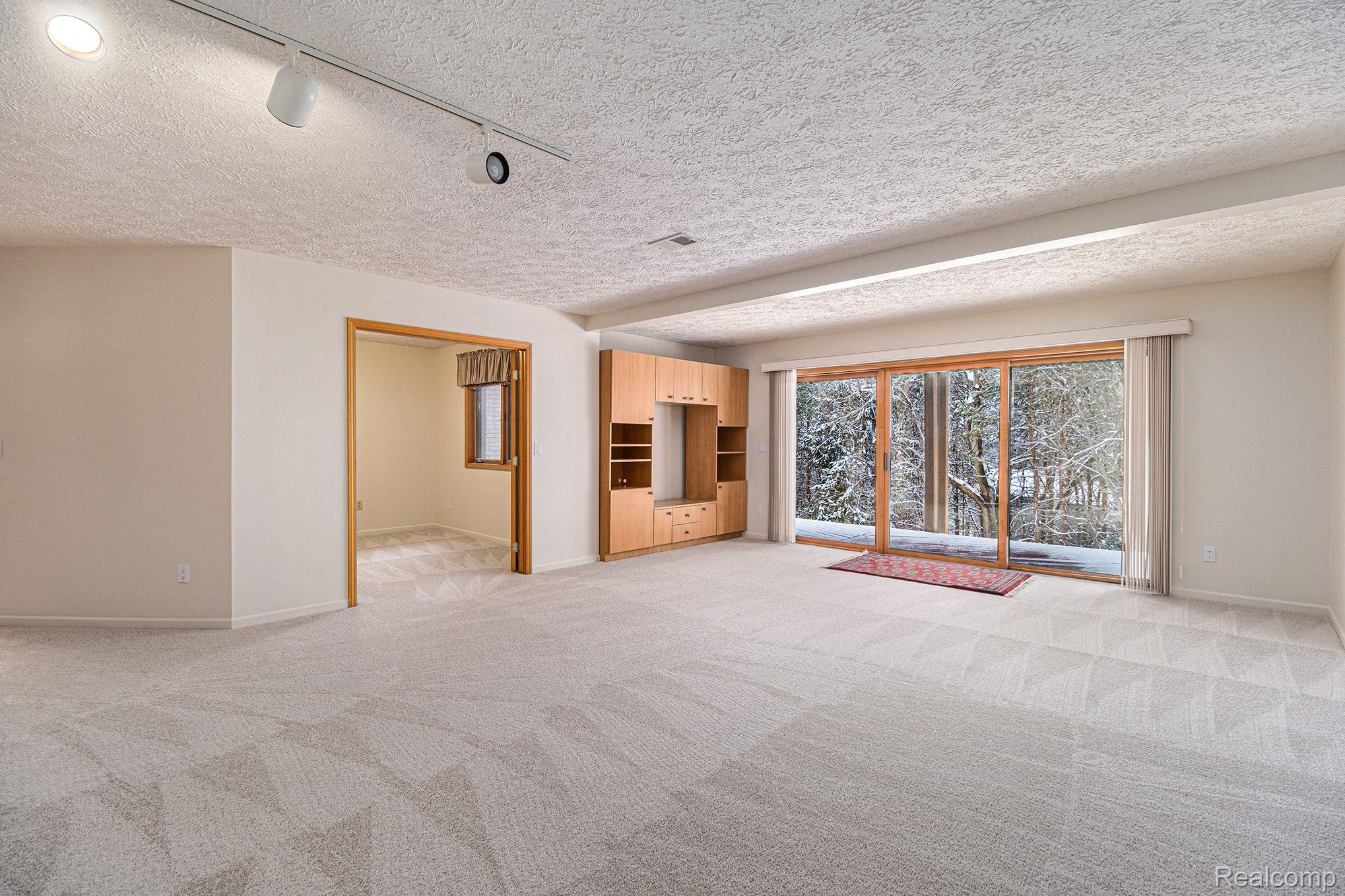 4946 Scenic Pines Court