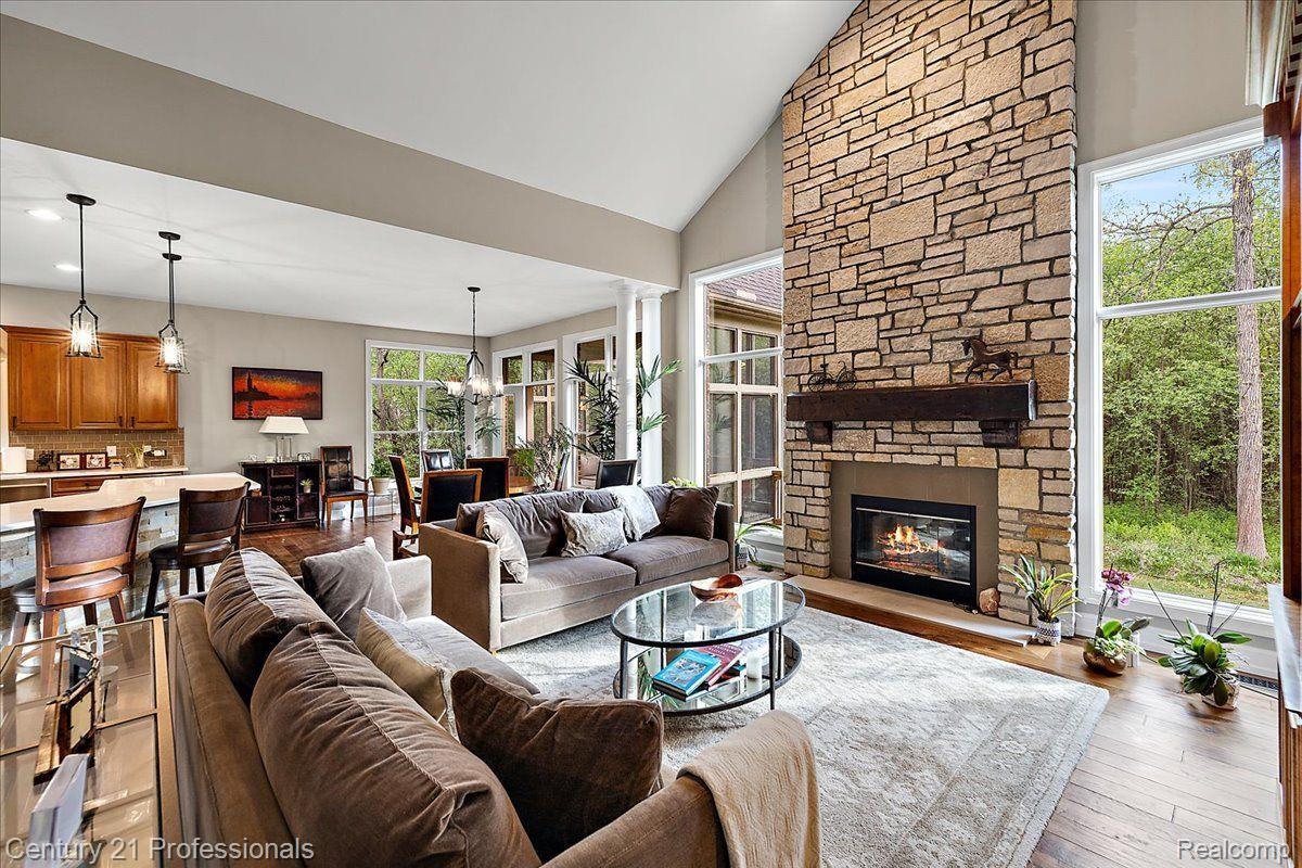 4735 OAKHURST RIDGE Road