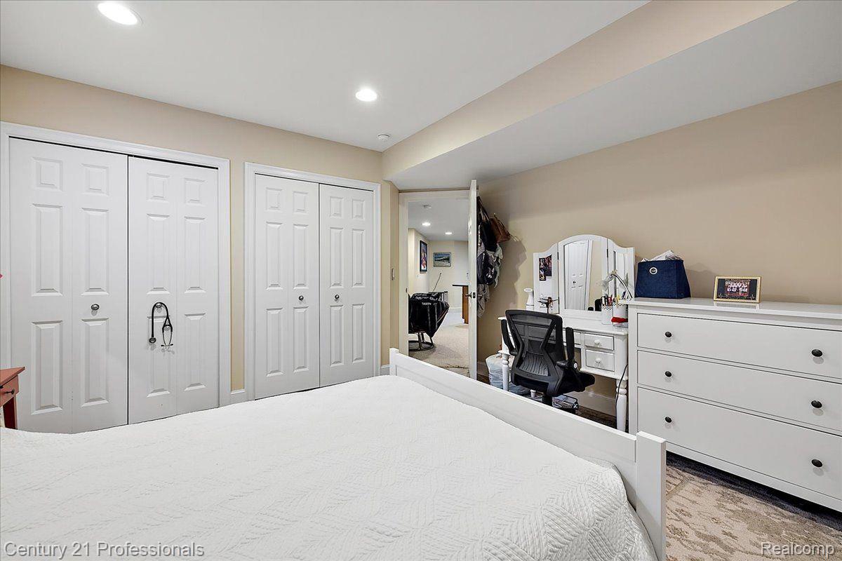 4735 OAKHURST RIDGE Road