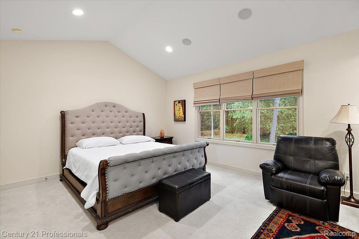 4735 OAKHURST RIDGE Road