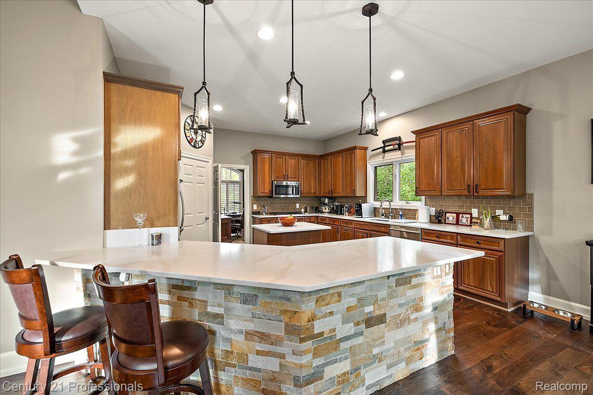 4735 OAKHURST RIDGE Road