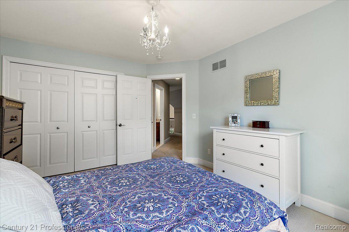 4735 OAKHURST RIDGE Road