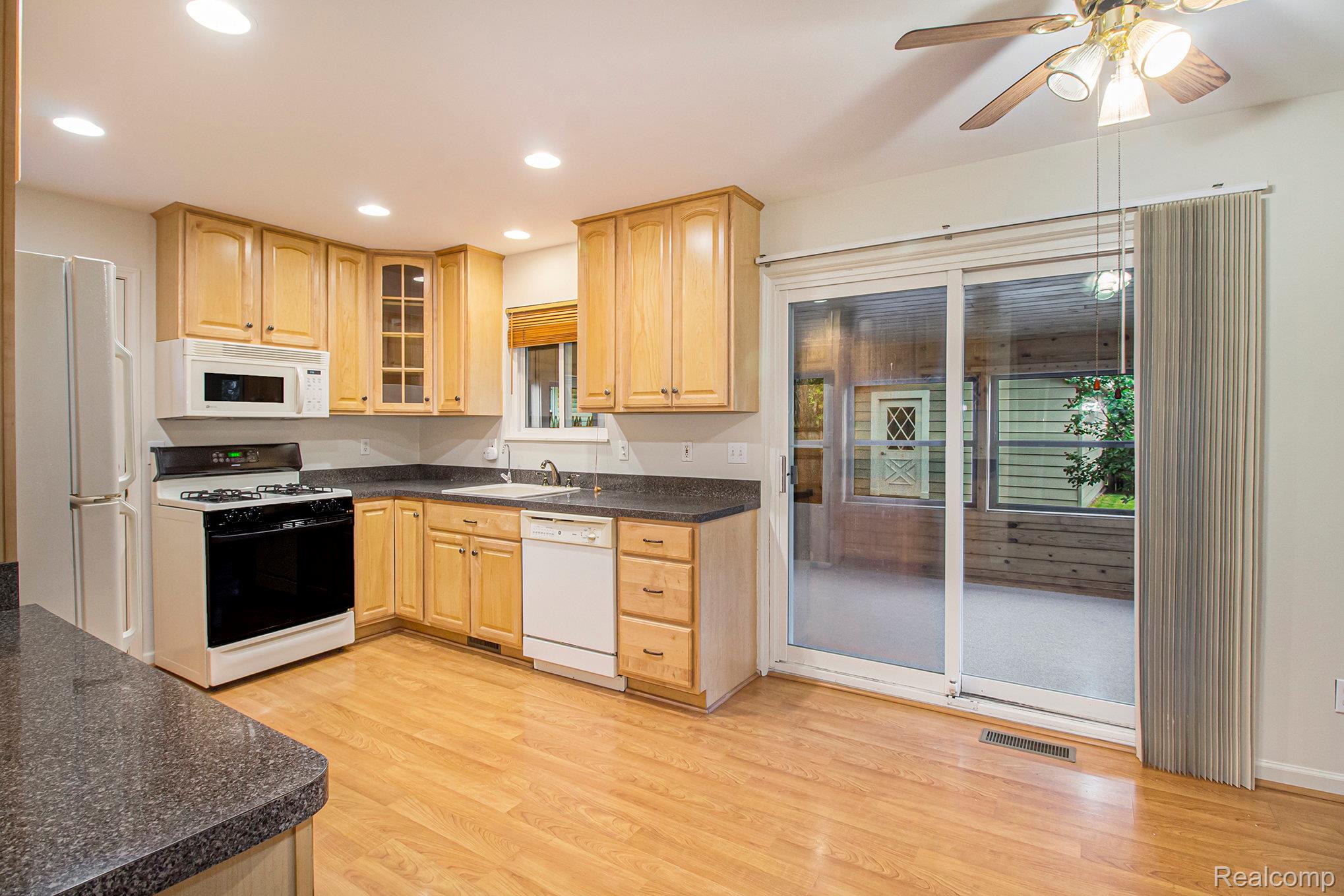 9175 Maplewood Drive