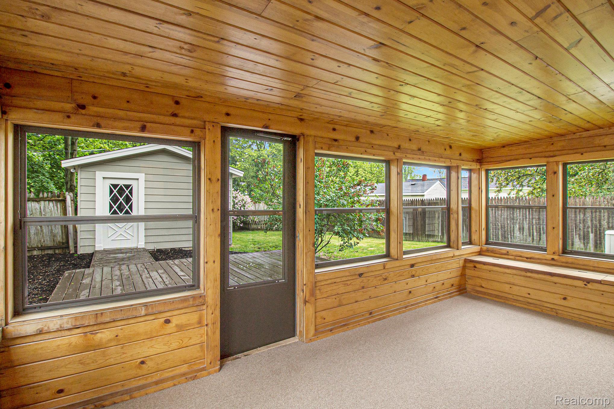 9175 Maplewood Drive