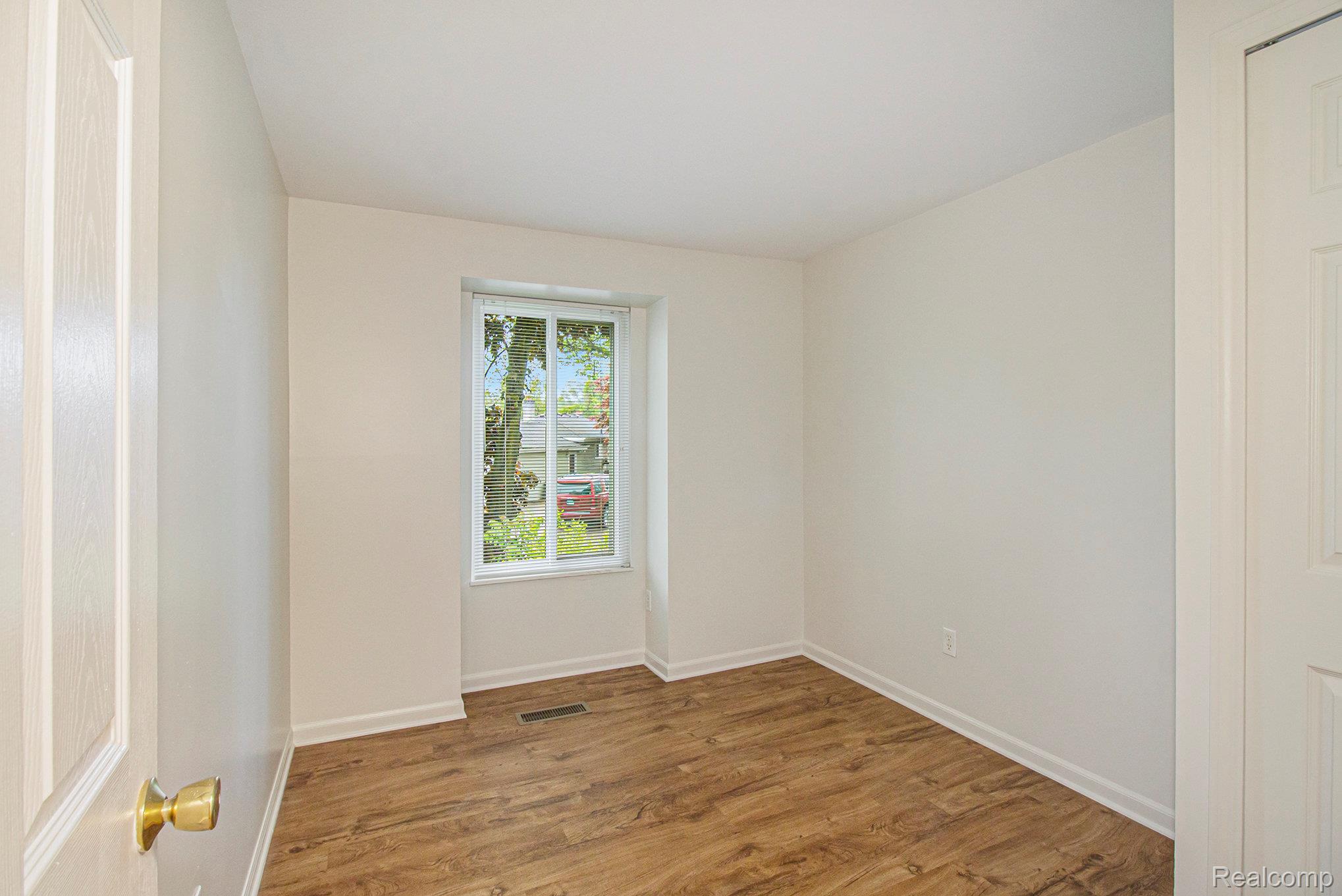 9175 Maplewood Drive