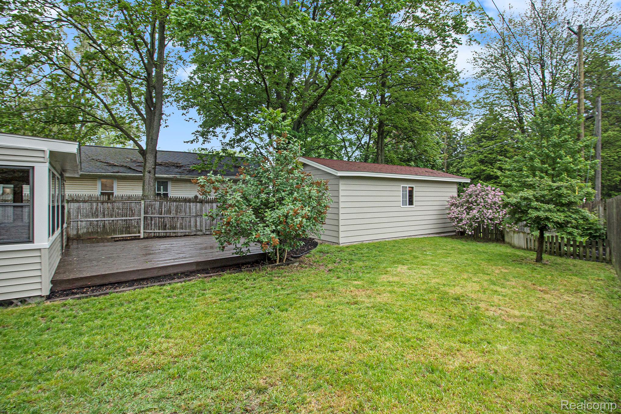9175 Maplewood Drive