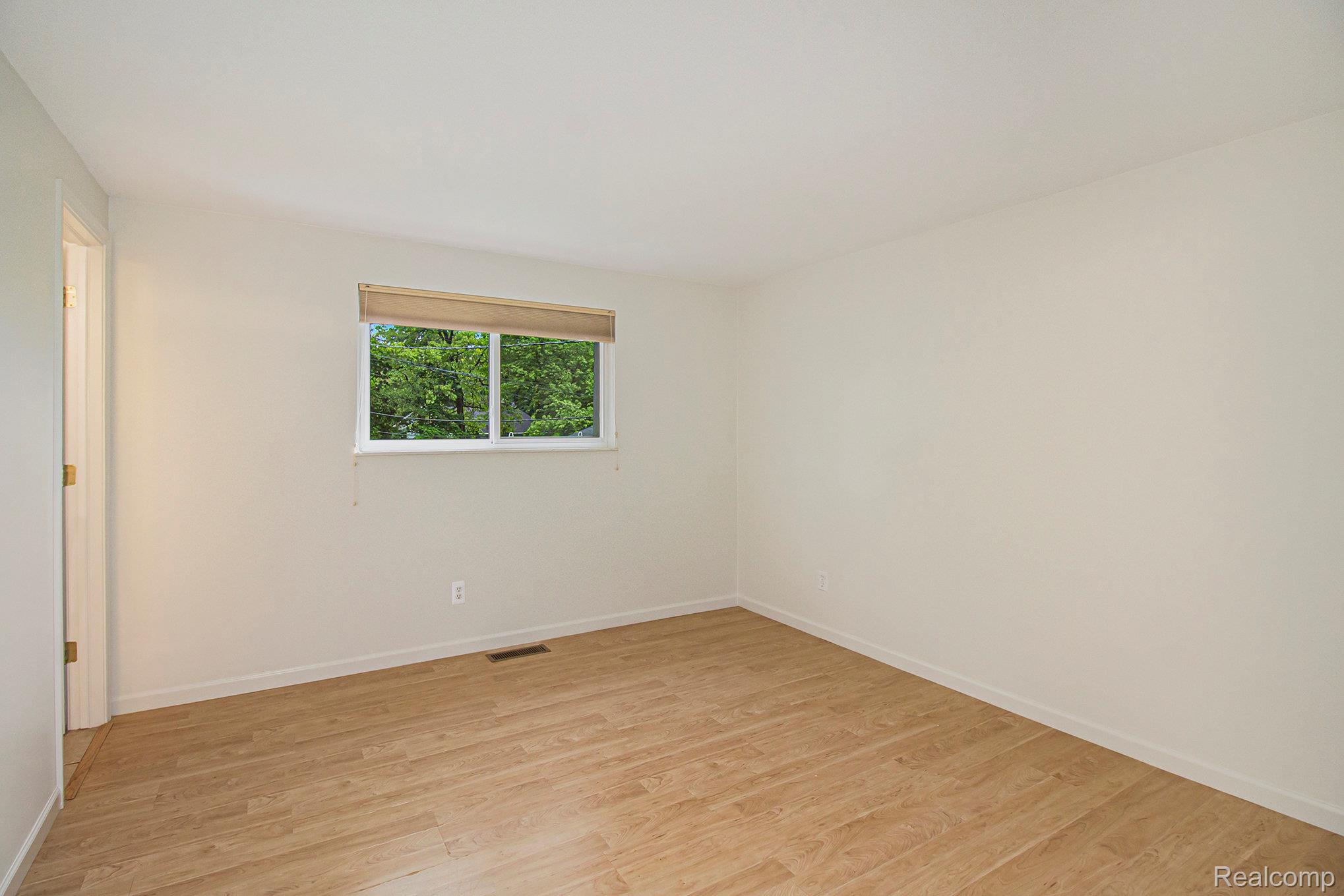 9175 Maplewood Drive