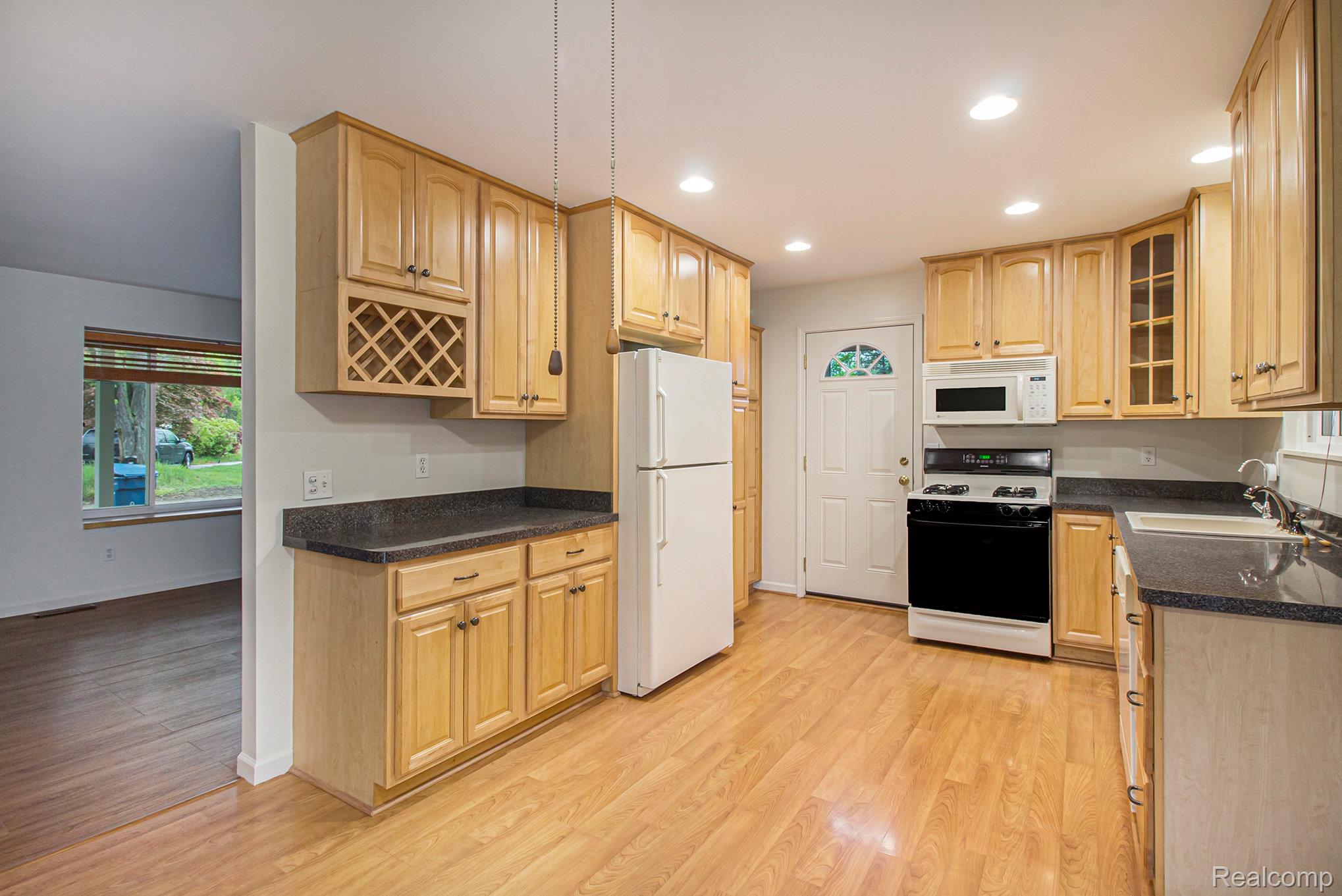 9175 Maplewood Drive